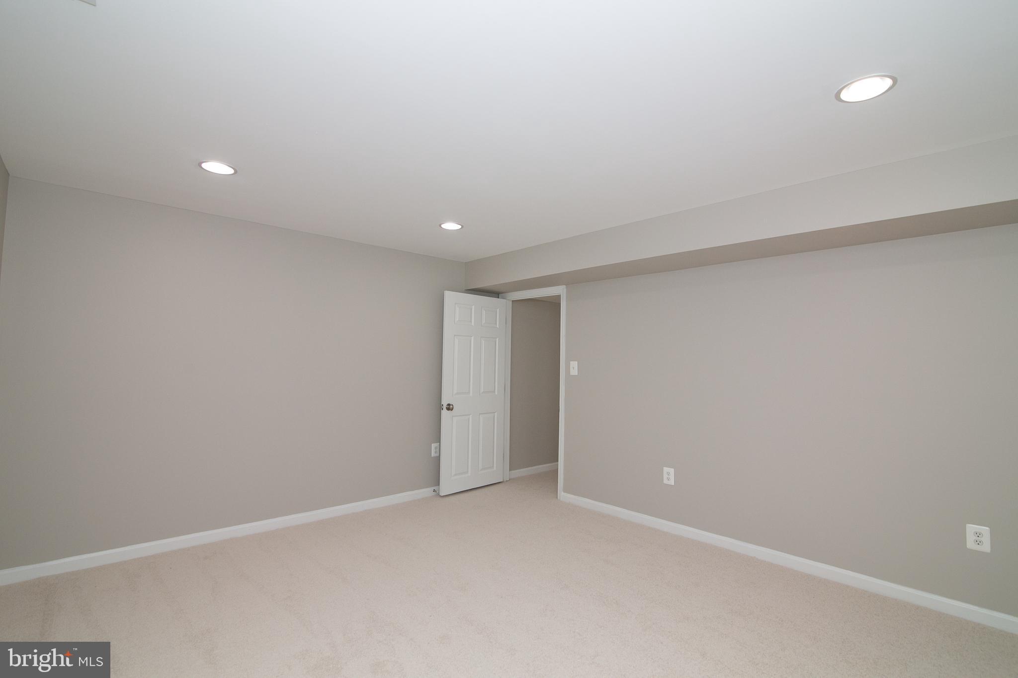 MONTCLAIR - Residential