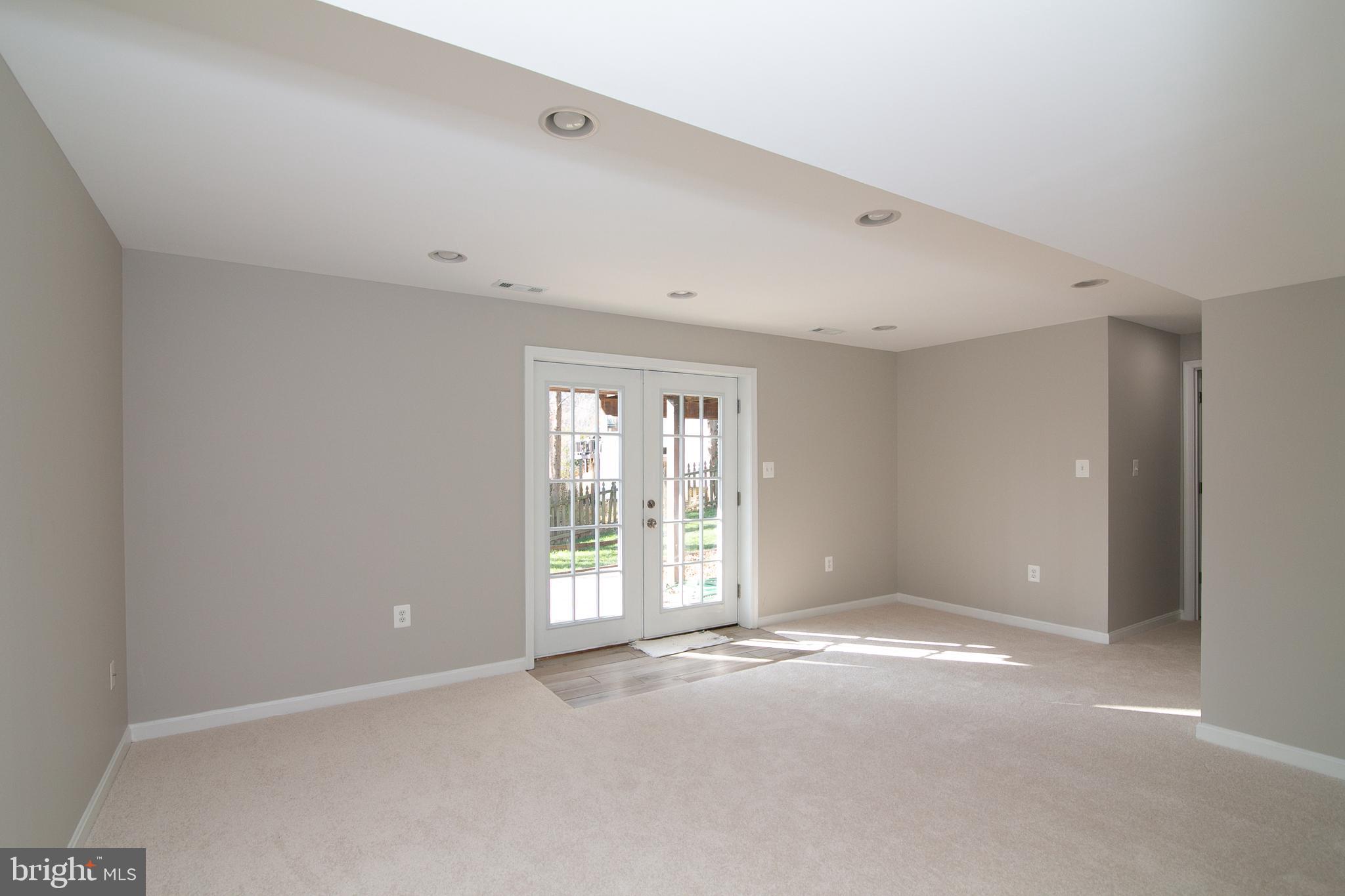 MONTCLAIR - Residential