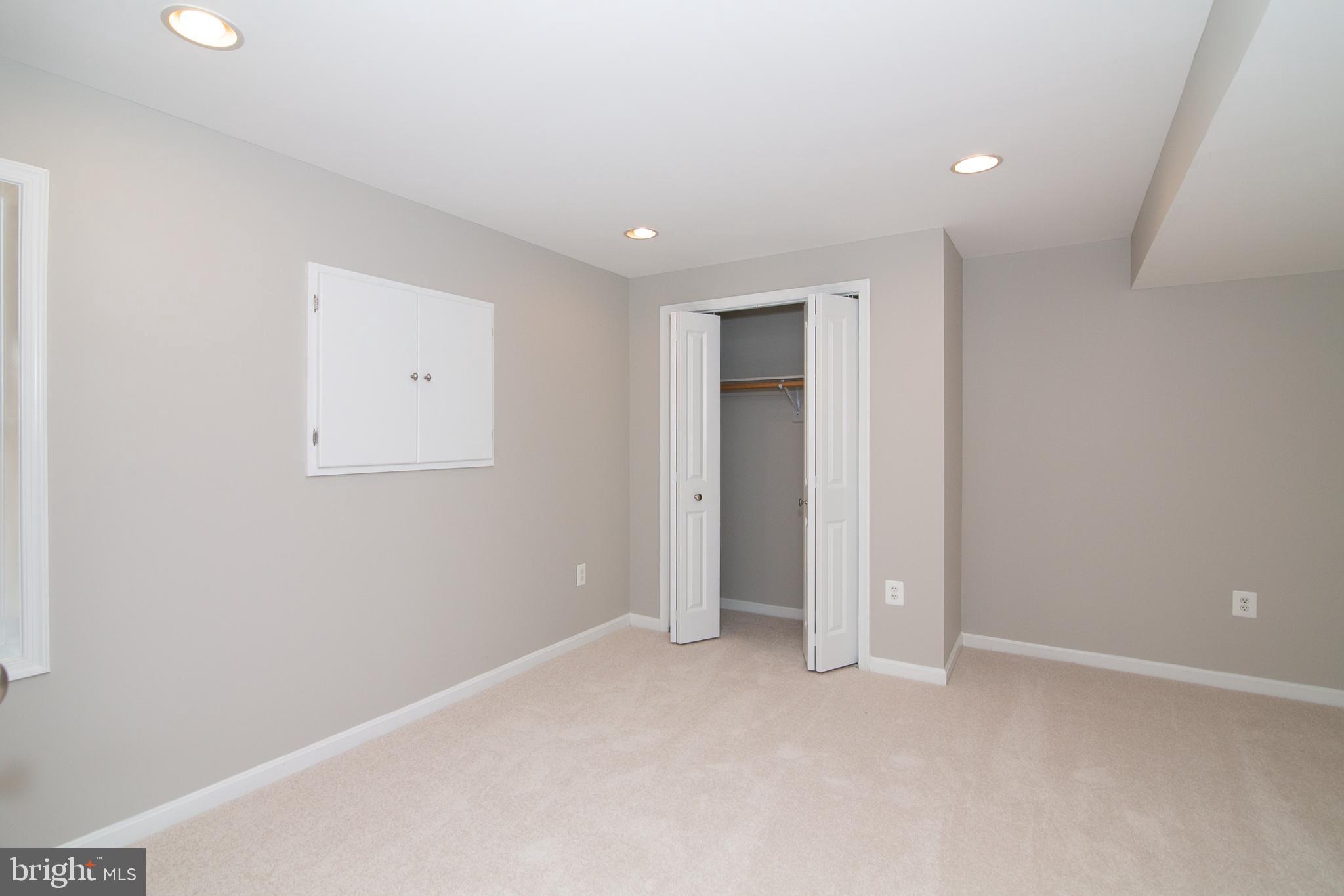 MONTCLAIR - Residential