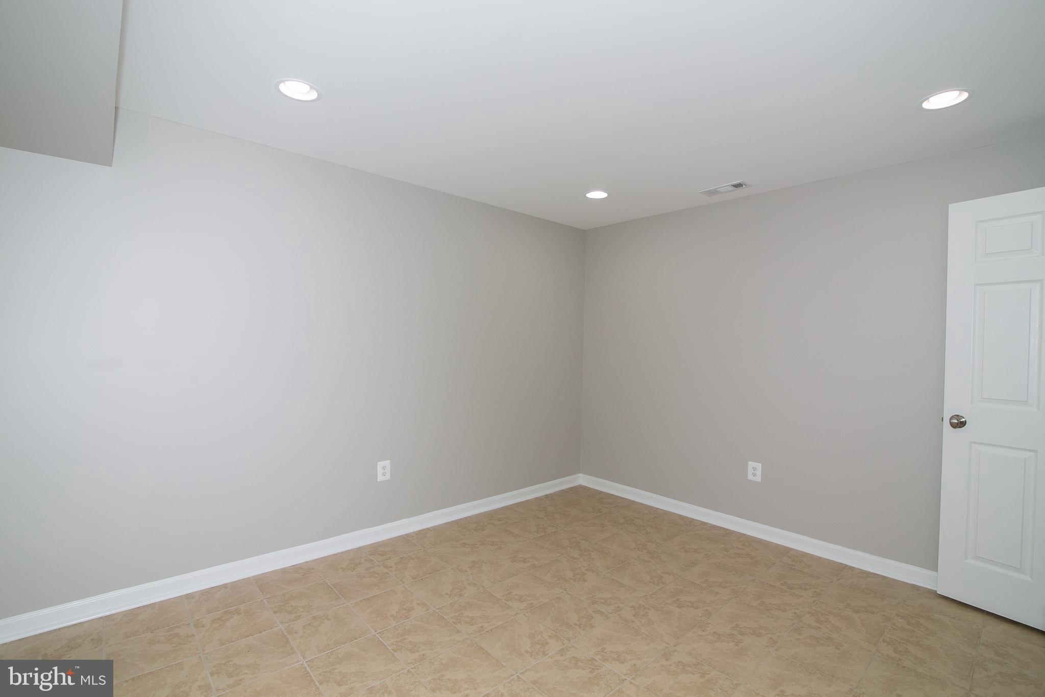 MONTCLAIR - Residential