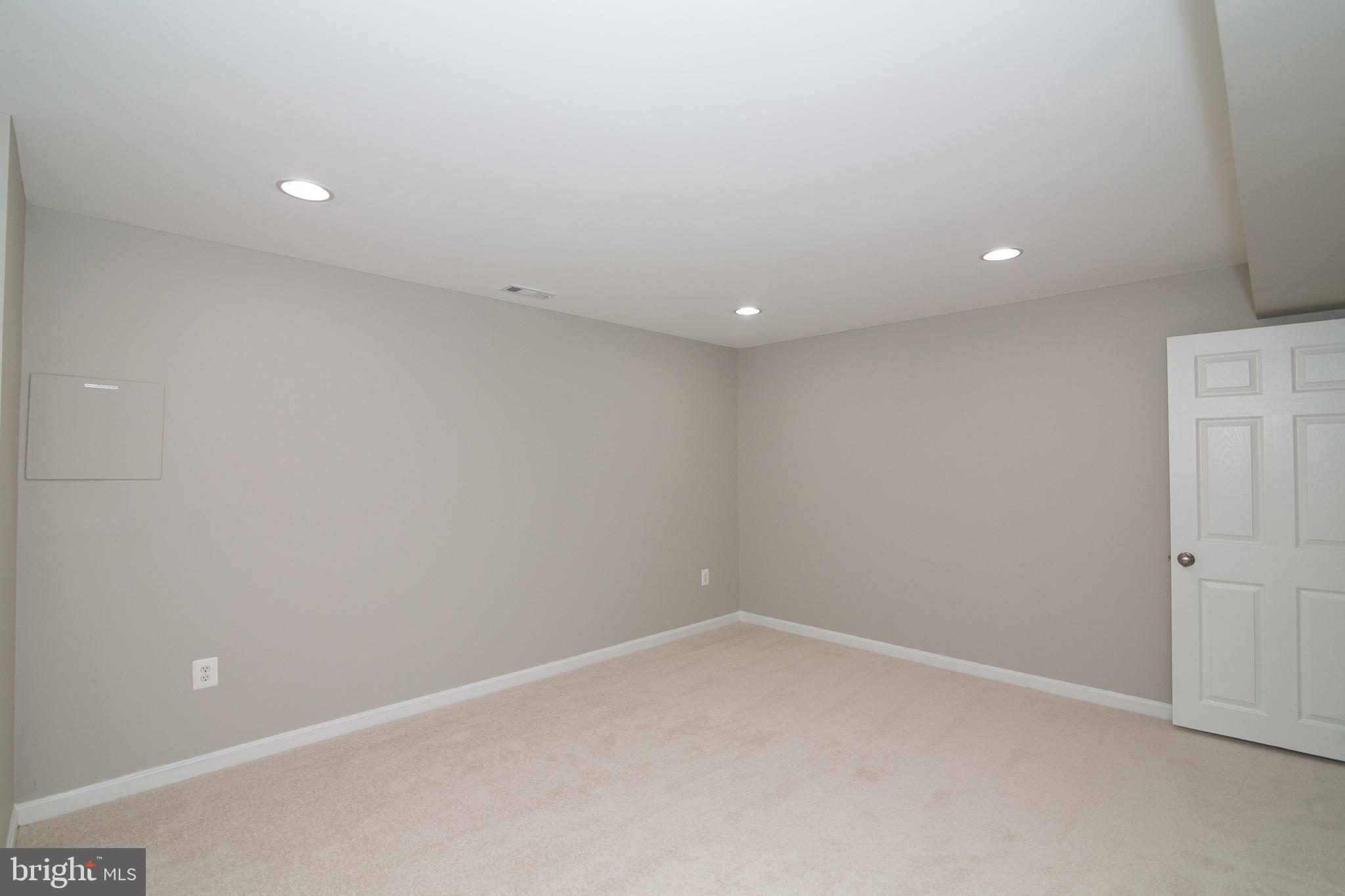 MONTCLAIR - Residential