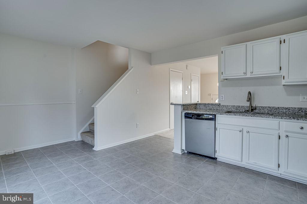 WINSLOW CHASE - Residential Lease