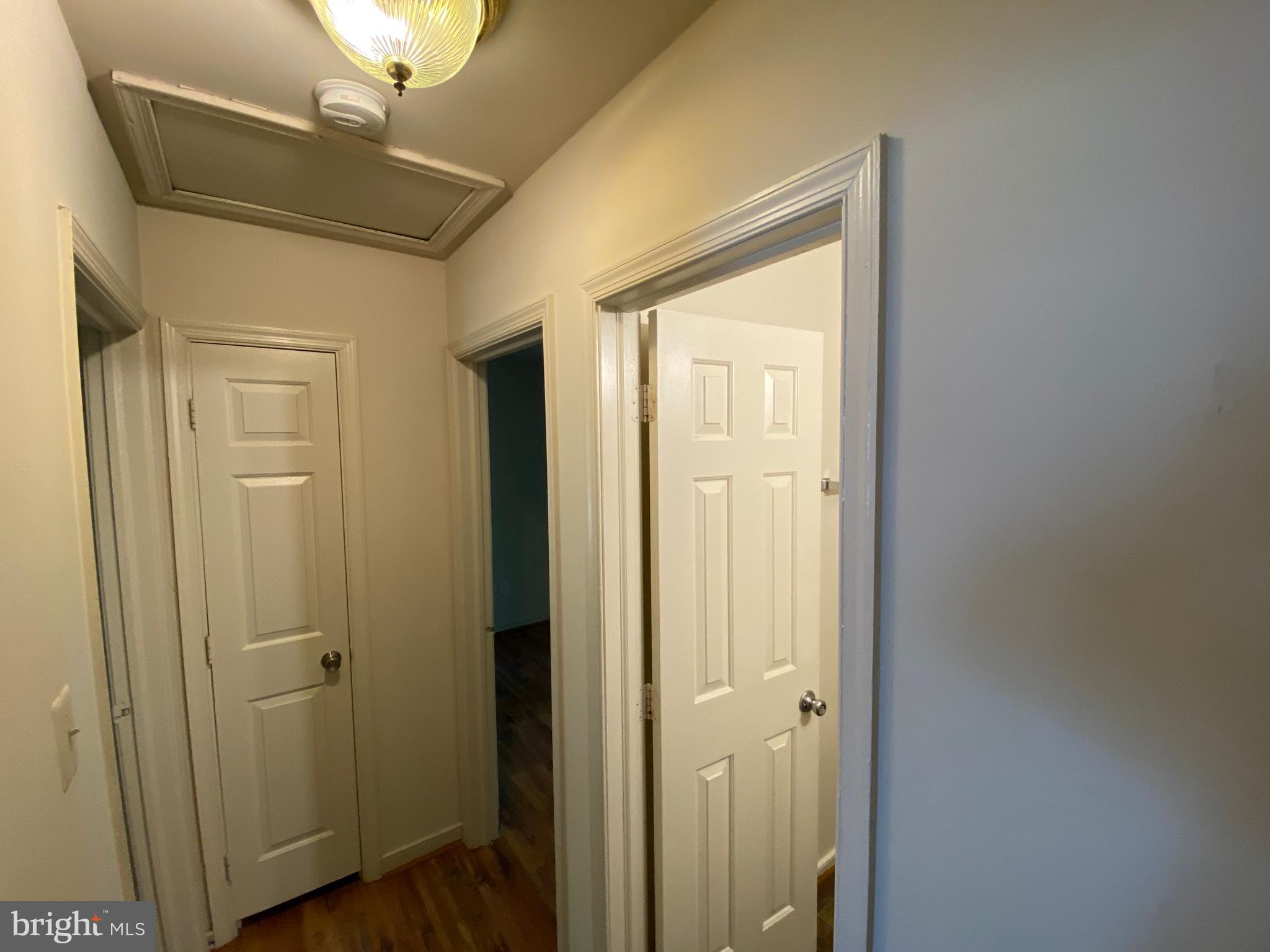 LAKE LAND OR - Residential Lease