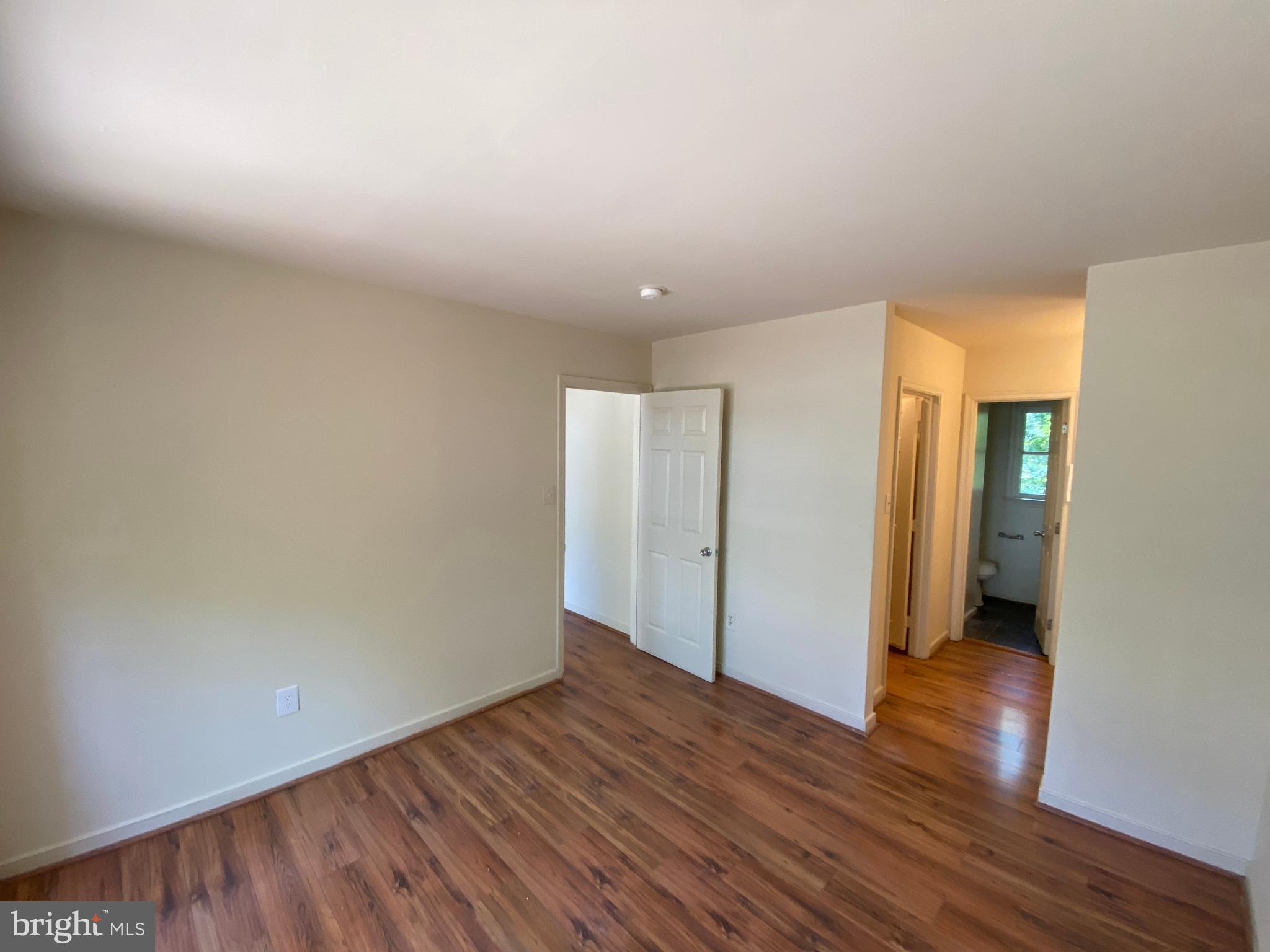 LAKE LAND OR - Residential Lease