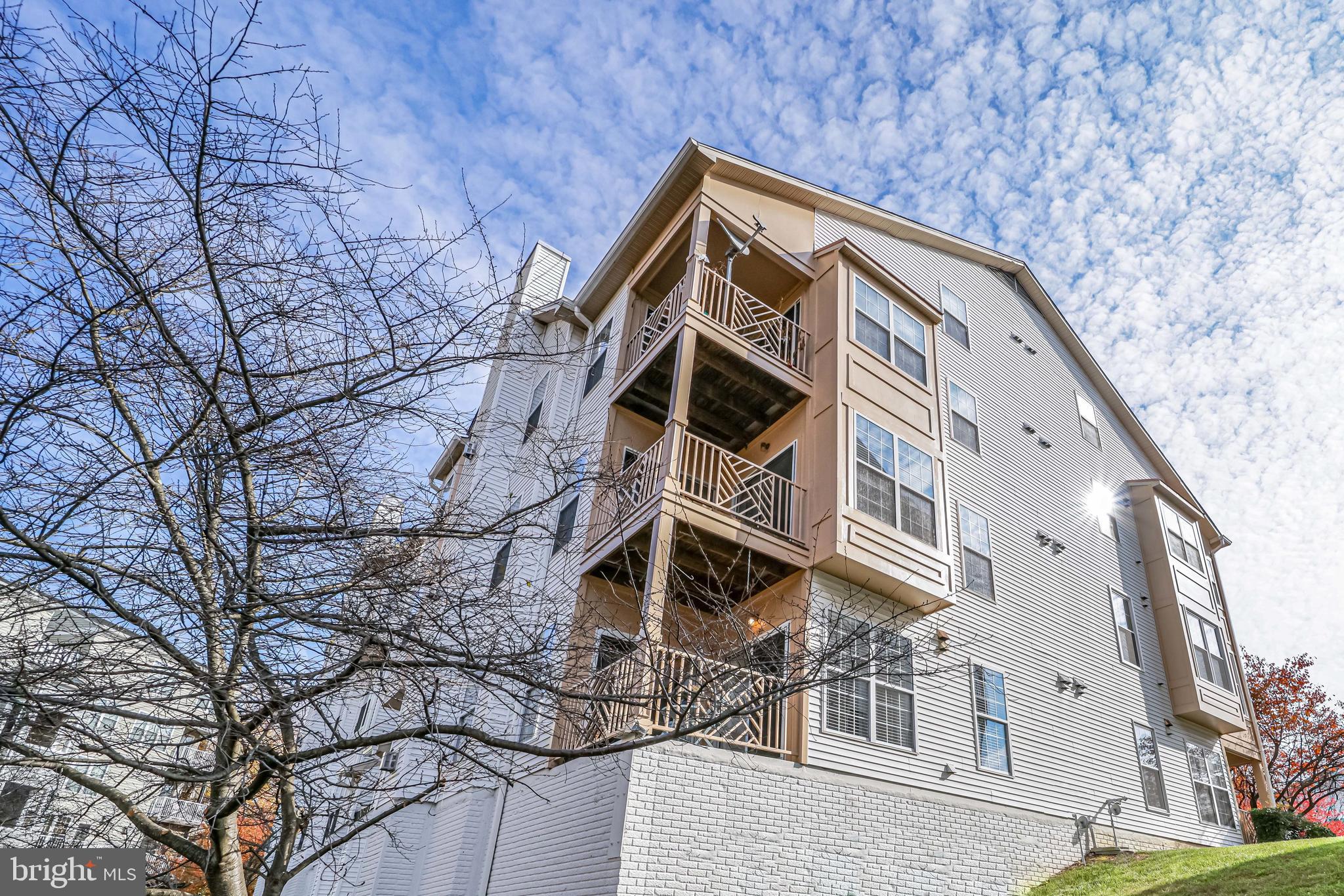 FOUNDERS WALK - Residential