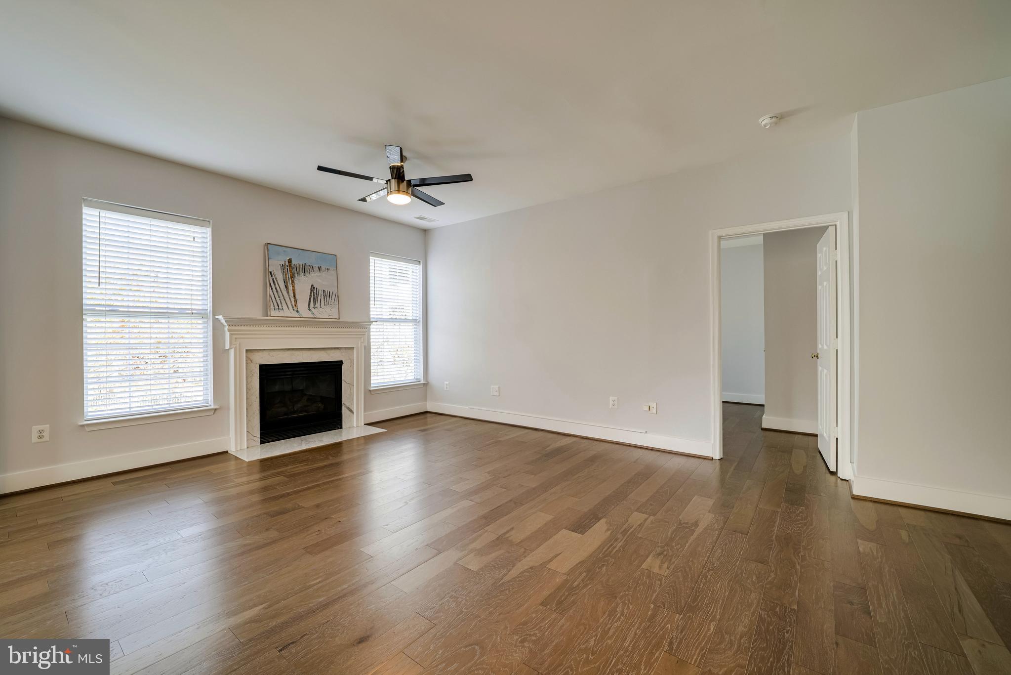 FOUNDERS WALK - Residential