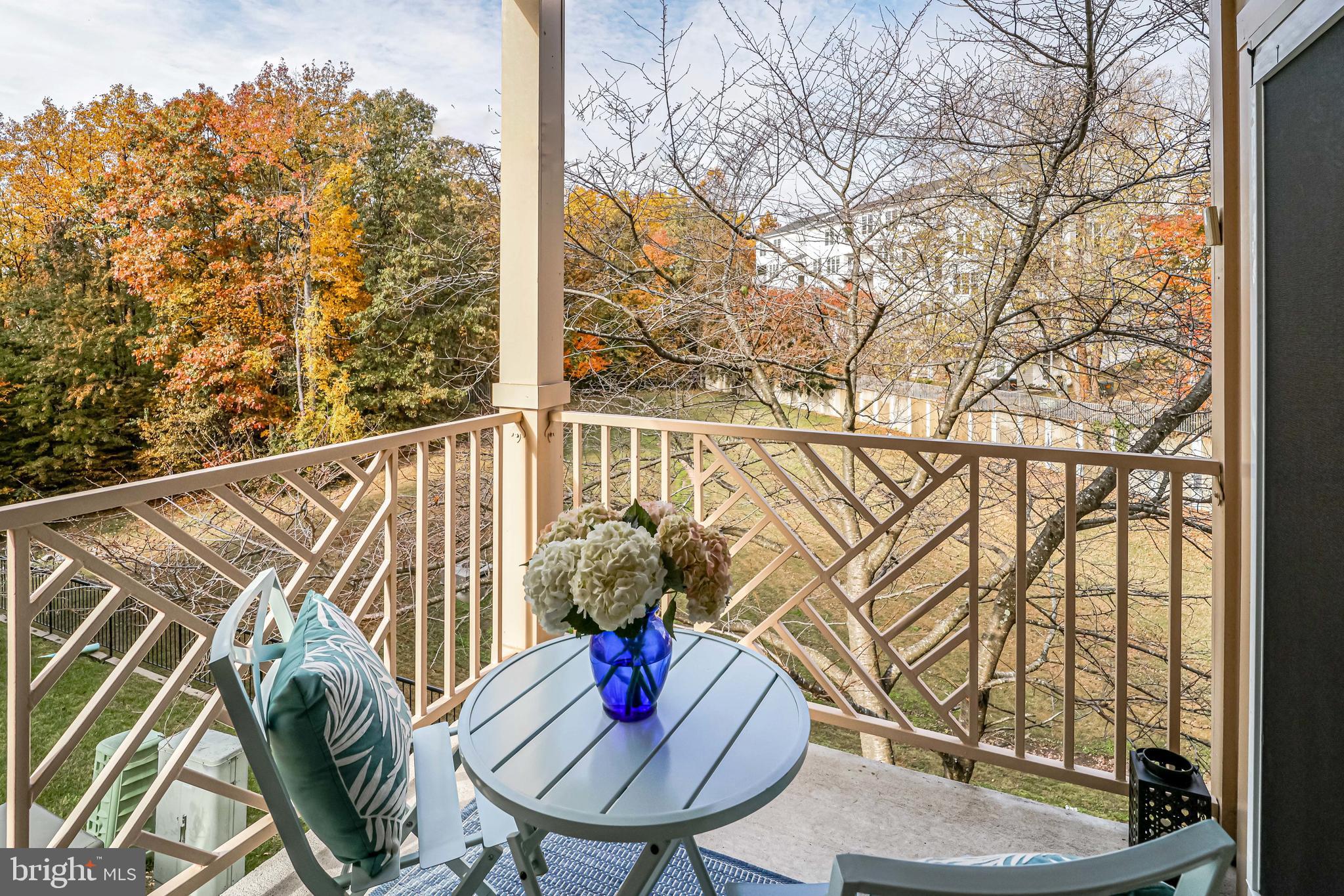 FOUNDERS WALK - Residential