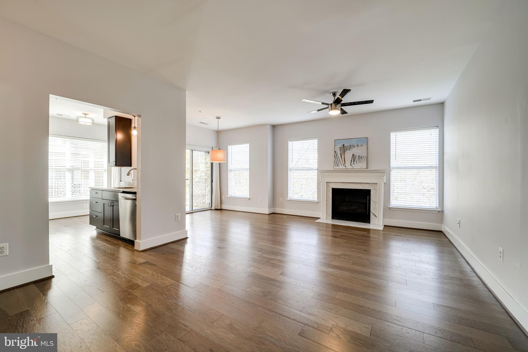 FOUNDERS WALK - Residential
