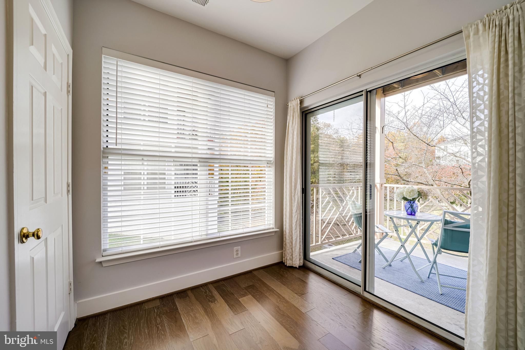 FOUNDERS WALK - Residential
