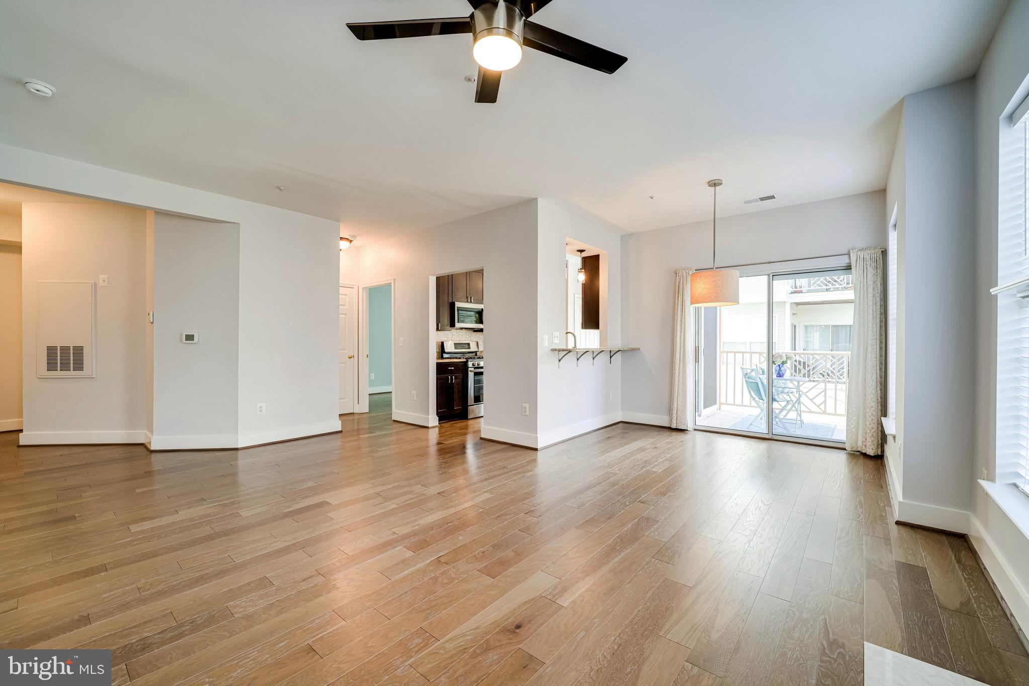 FOUNDERS WALK - Residential