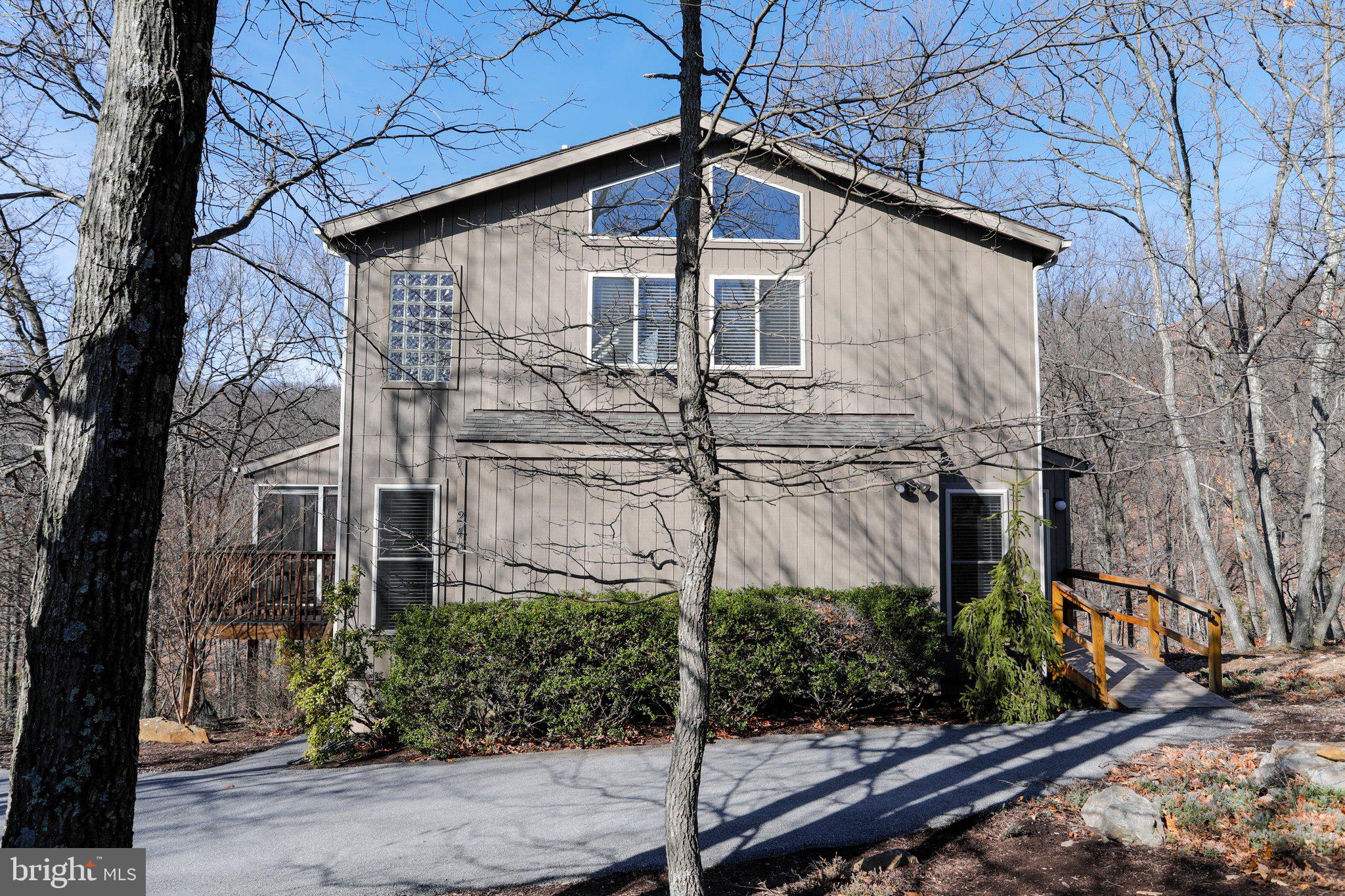 THE WOODS - Residential