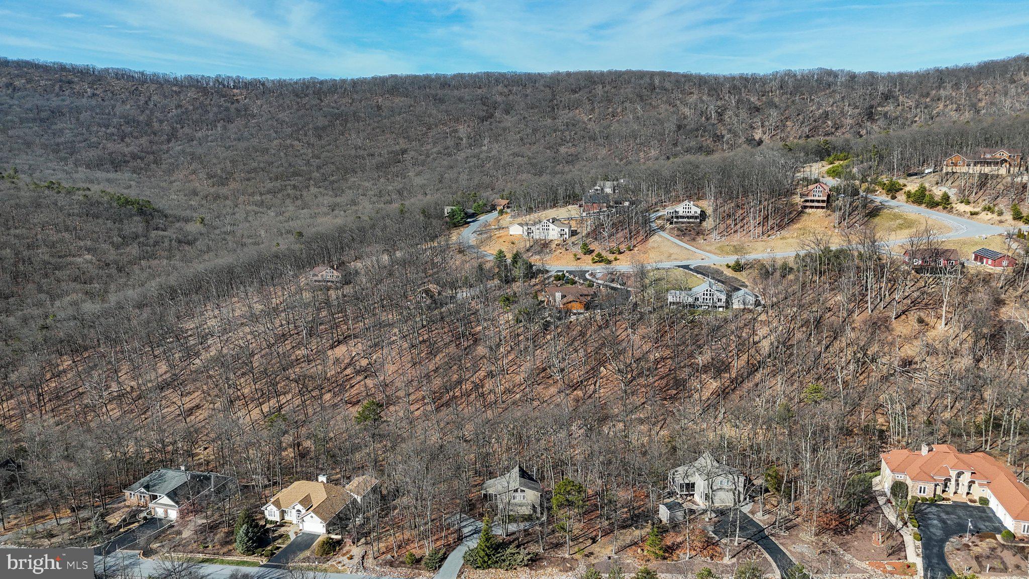 THE WOODS - Residential