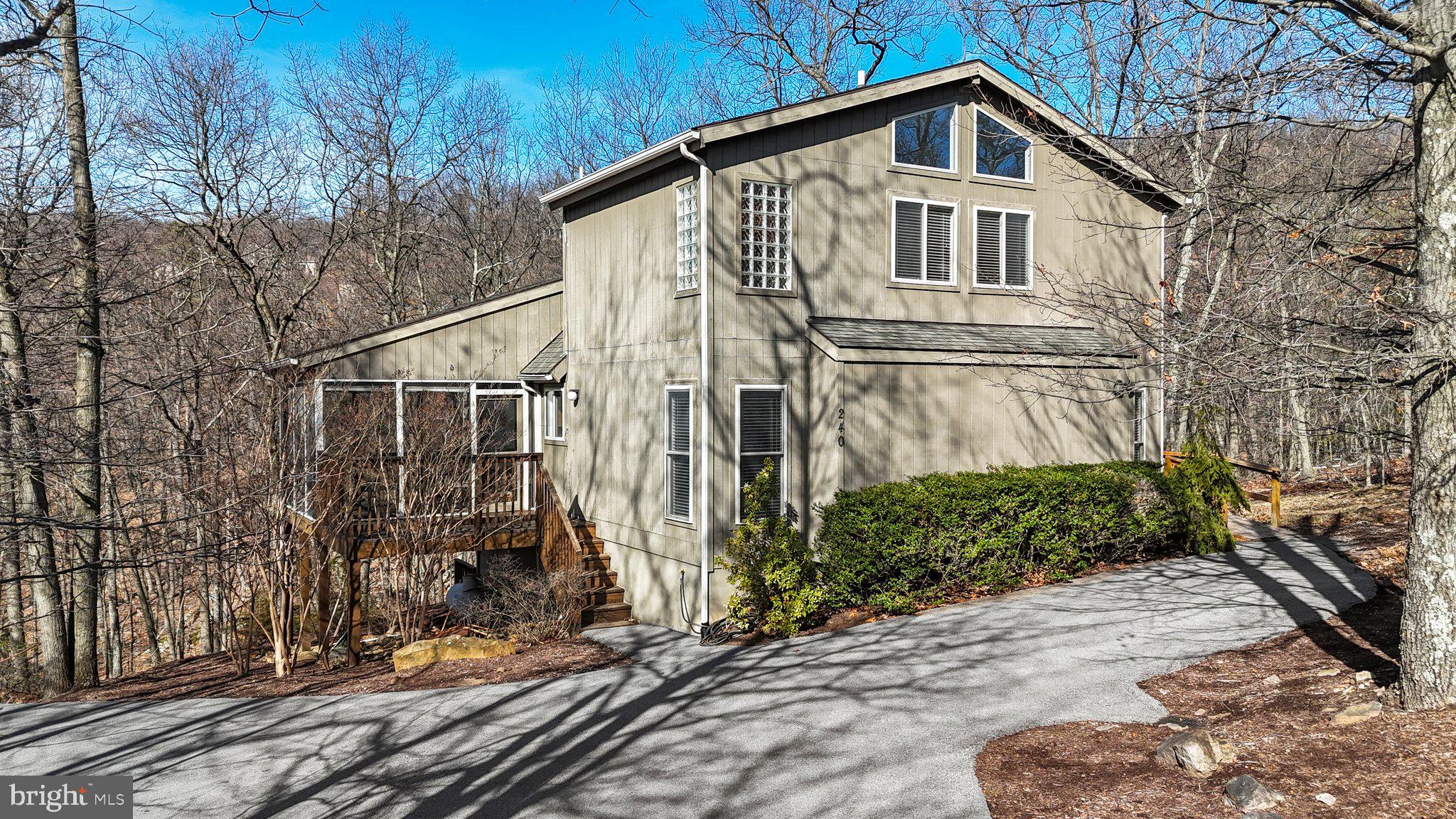 THE WOODS - Residential