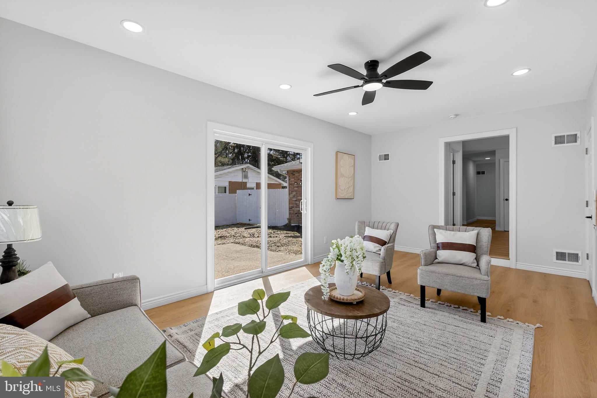 MEADOWOOD - Residential