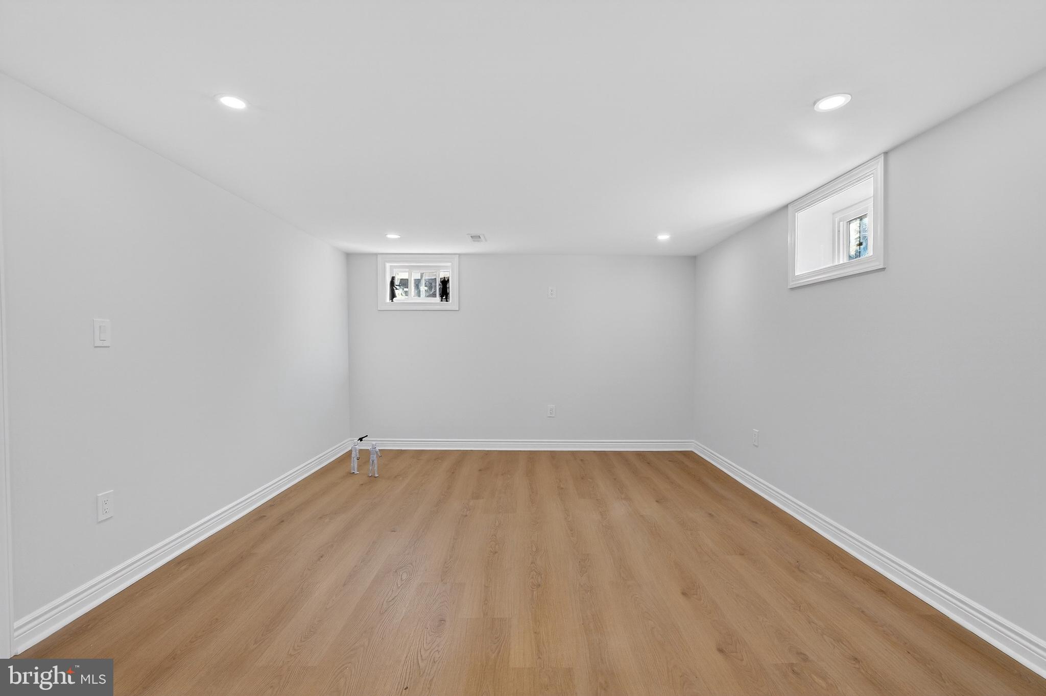 MEADOWOOD - Residential