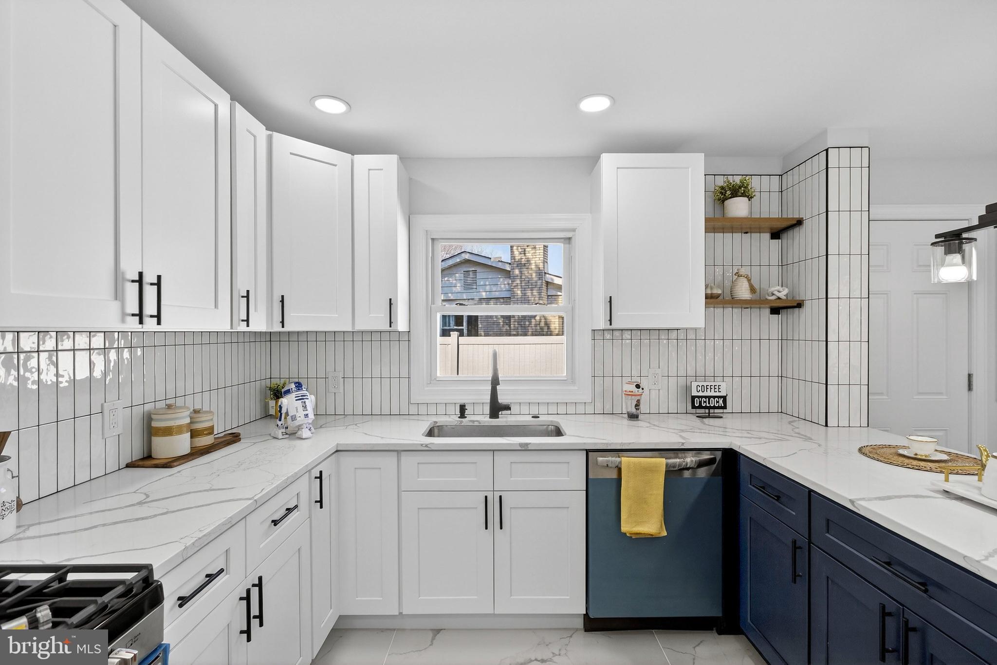 MEADOWOOD - Residential