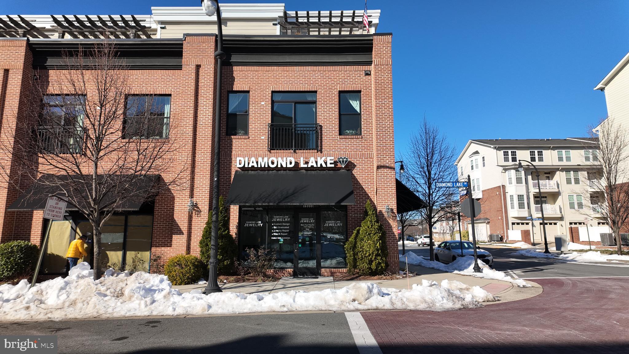 19333 DIAMOND LAKE DRIVE