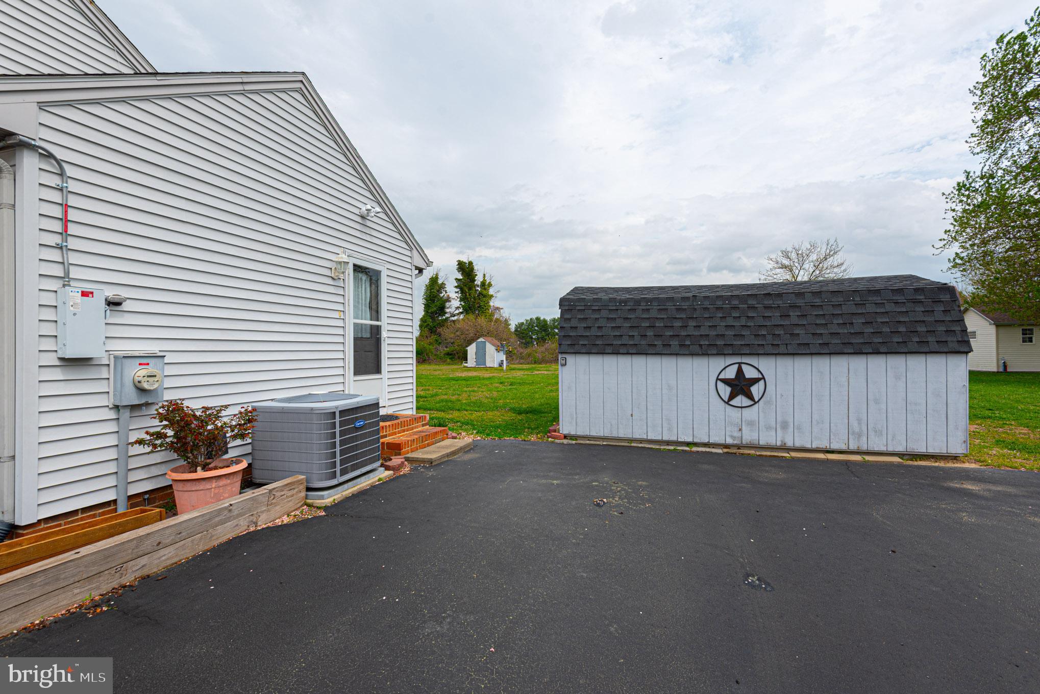 WILLOW CREEK - Residential