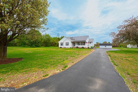 6325 WILLOW CREEK DRIVE SALISBURY MD 21801