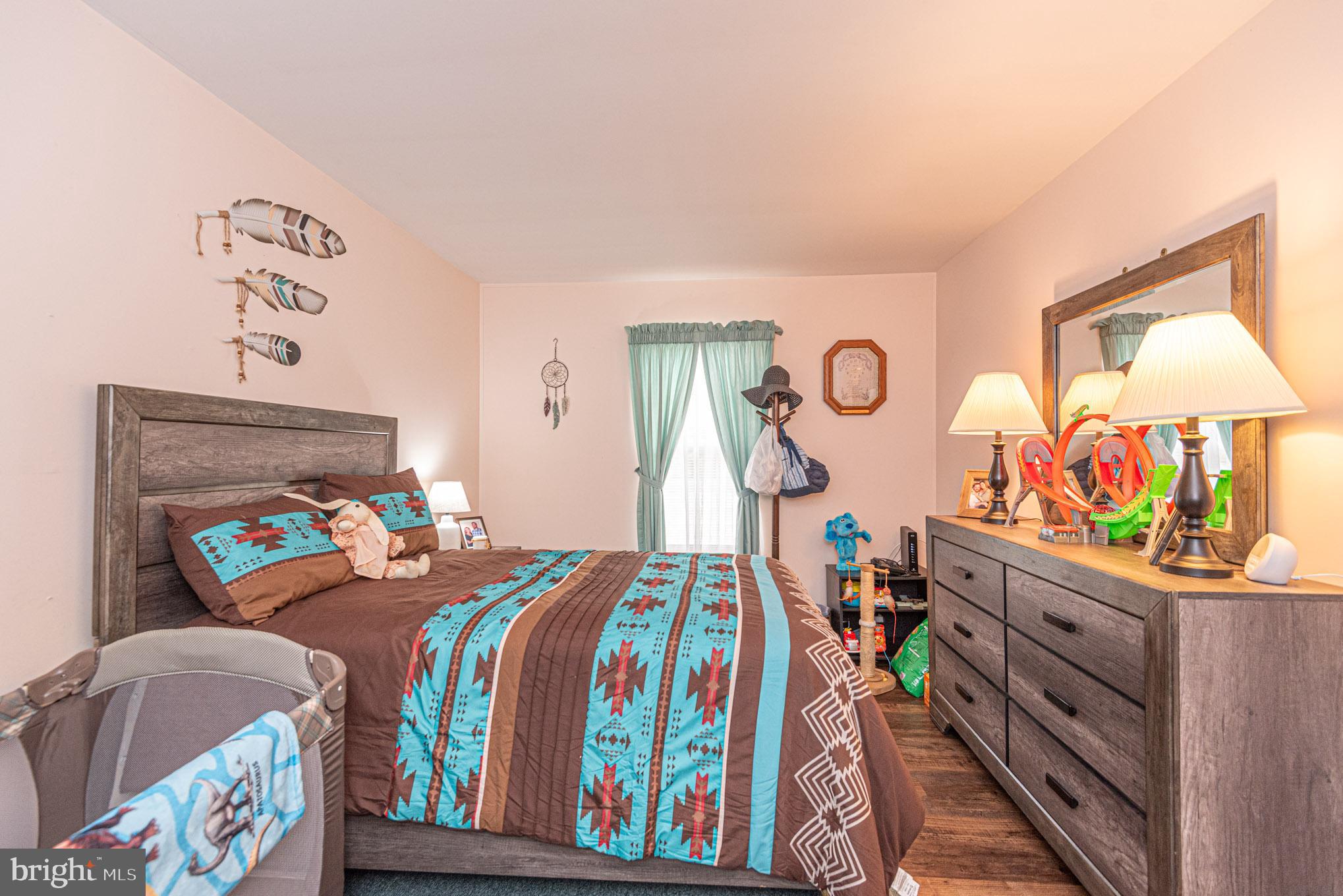 WILLOW CREEK - Residential