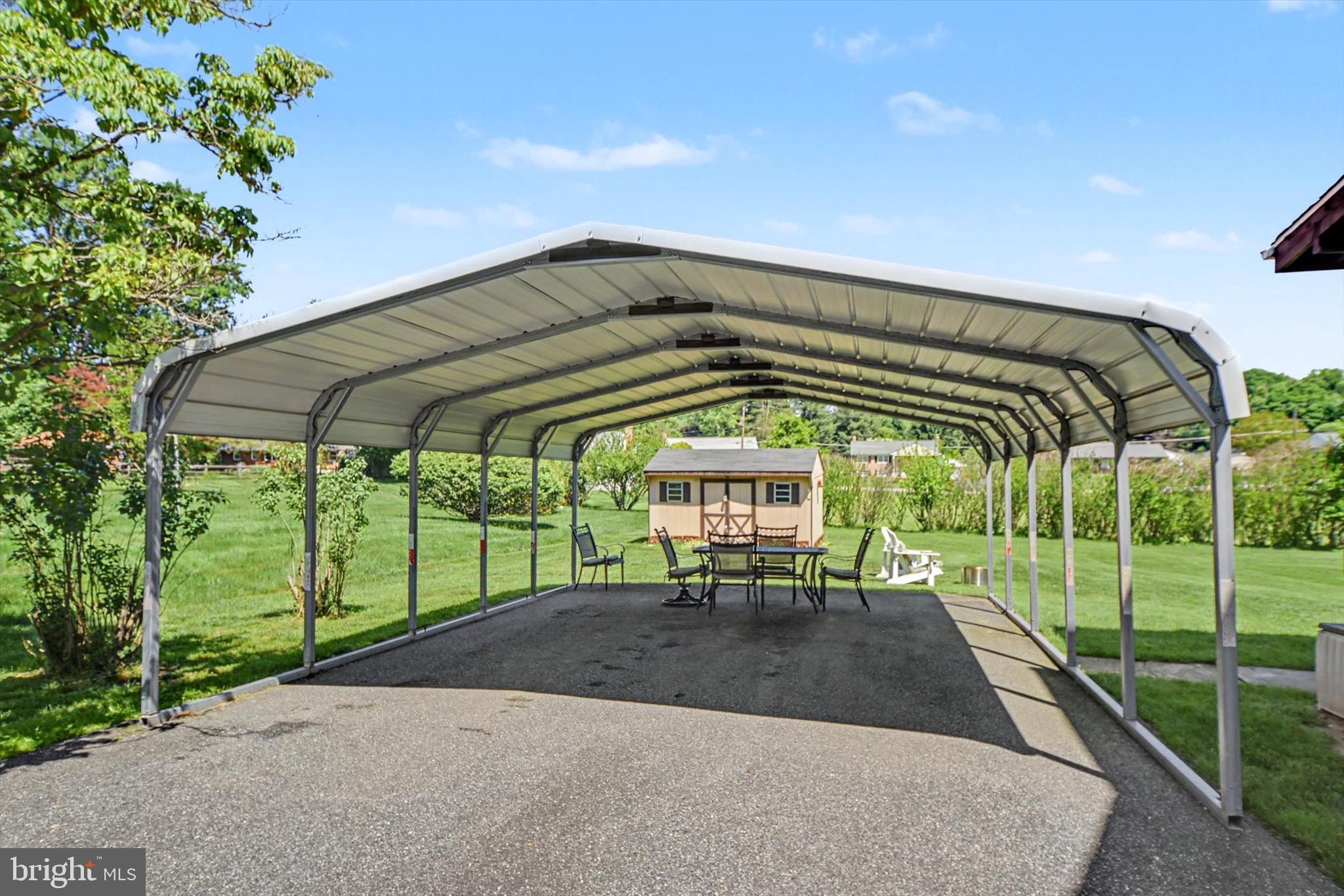 406 PLUMTREE ROAD