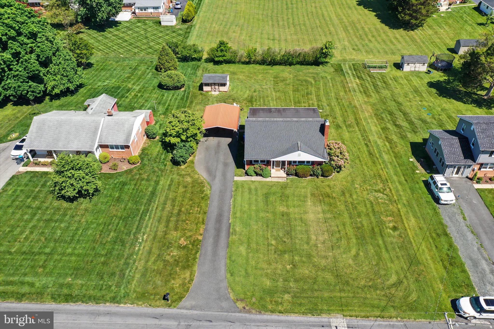406 PLUMTREE ROAD