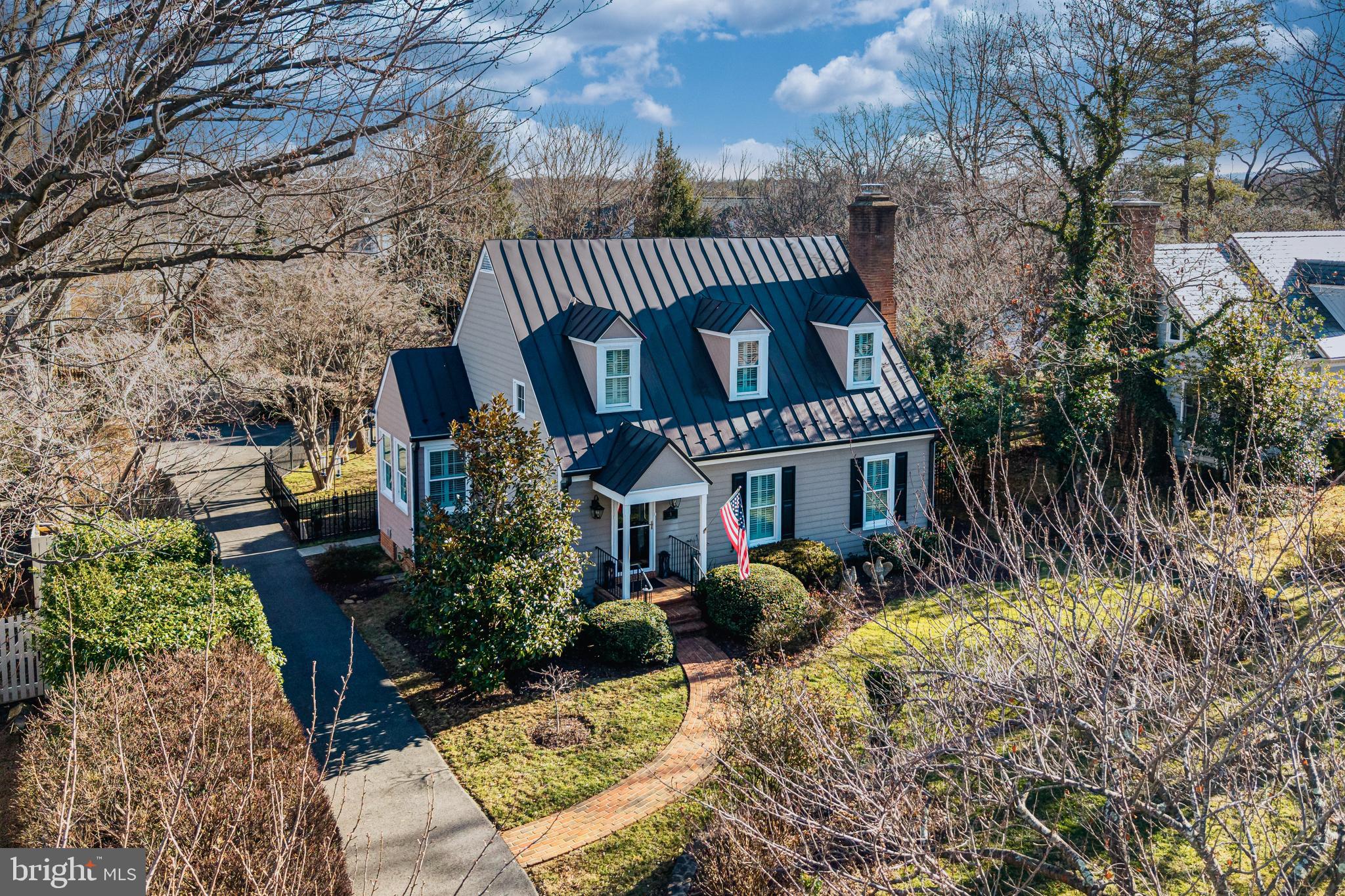 VILLAGE HAMLET - Residential