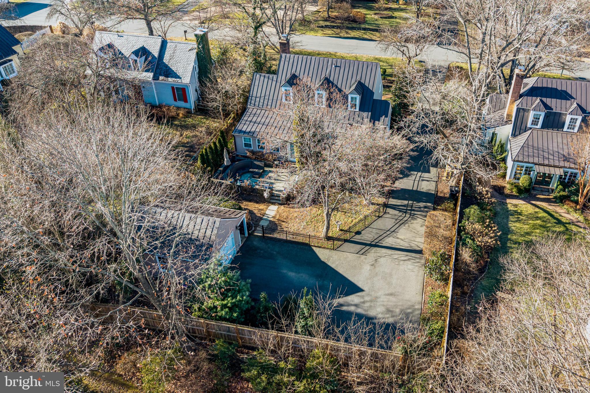 VILLAGE HAMLET - Residential