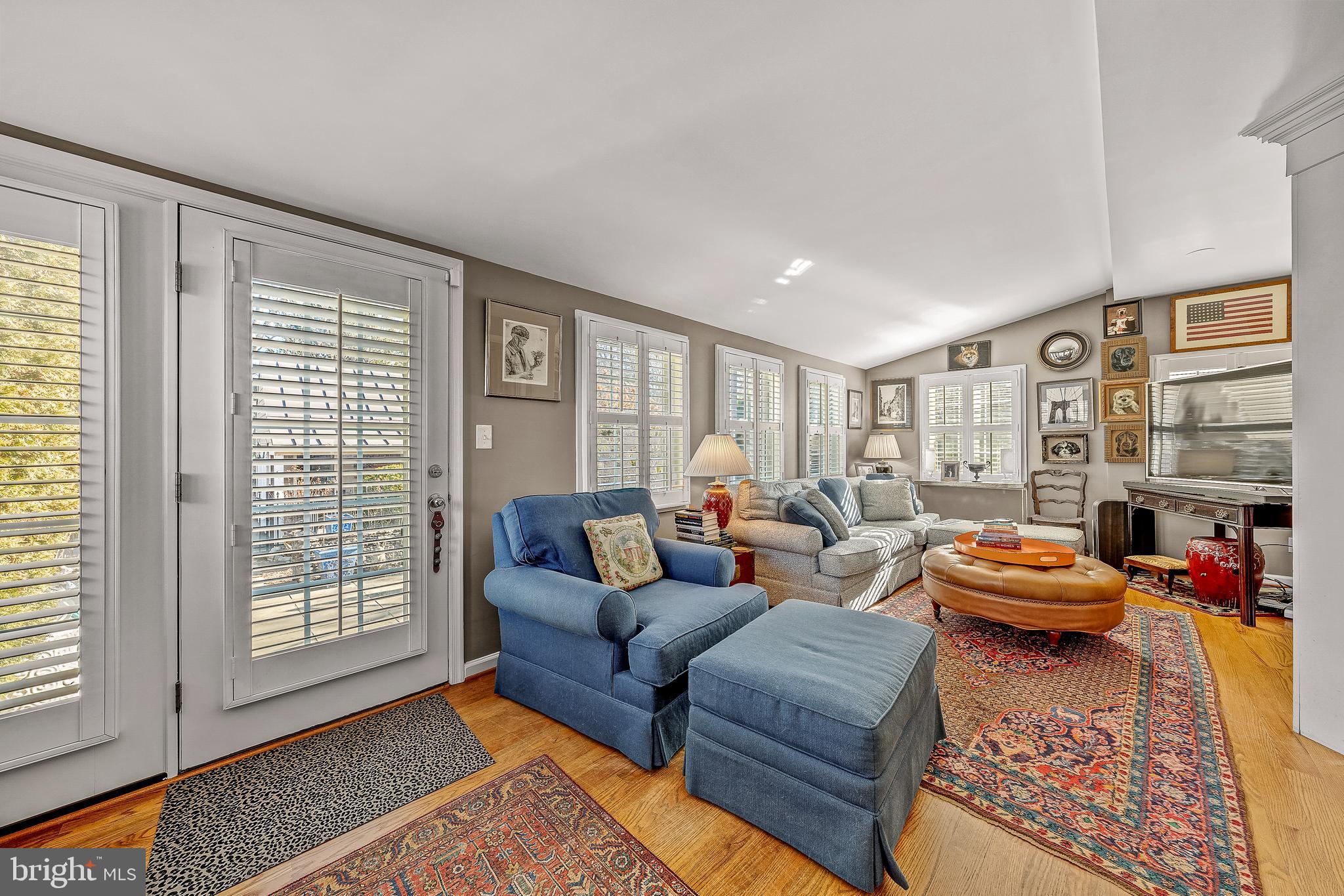 VILLAGE HAMLET - Residential