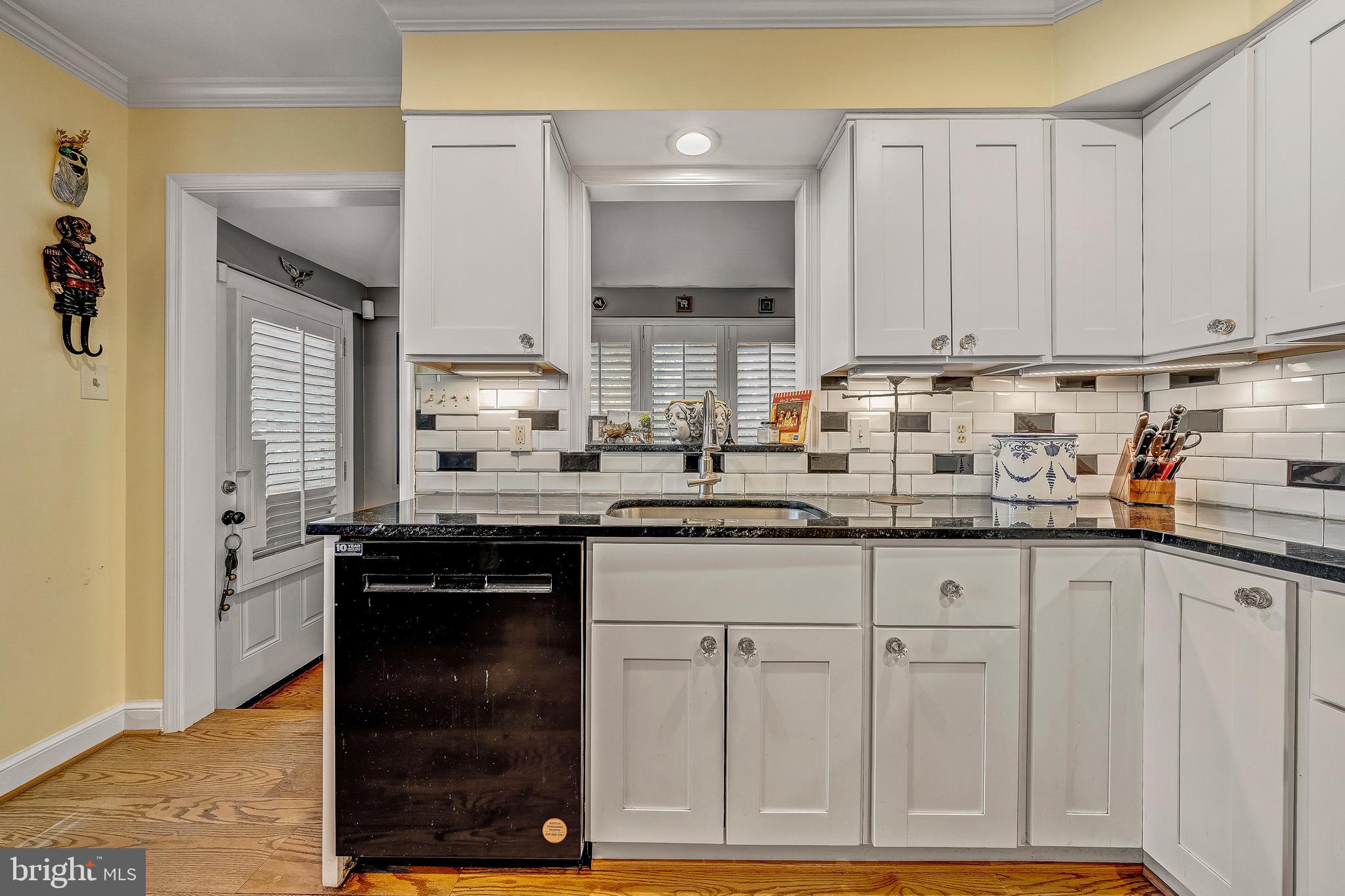 VILLAGE HAMLET - Residential