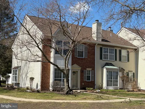 40 Townsend Court, Franklin Park, NJ MLS: NJSO2005398