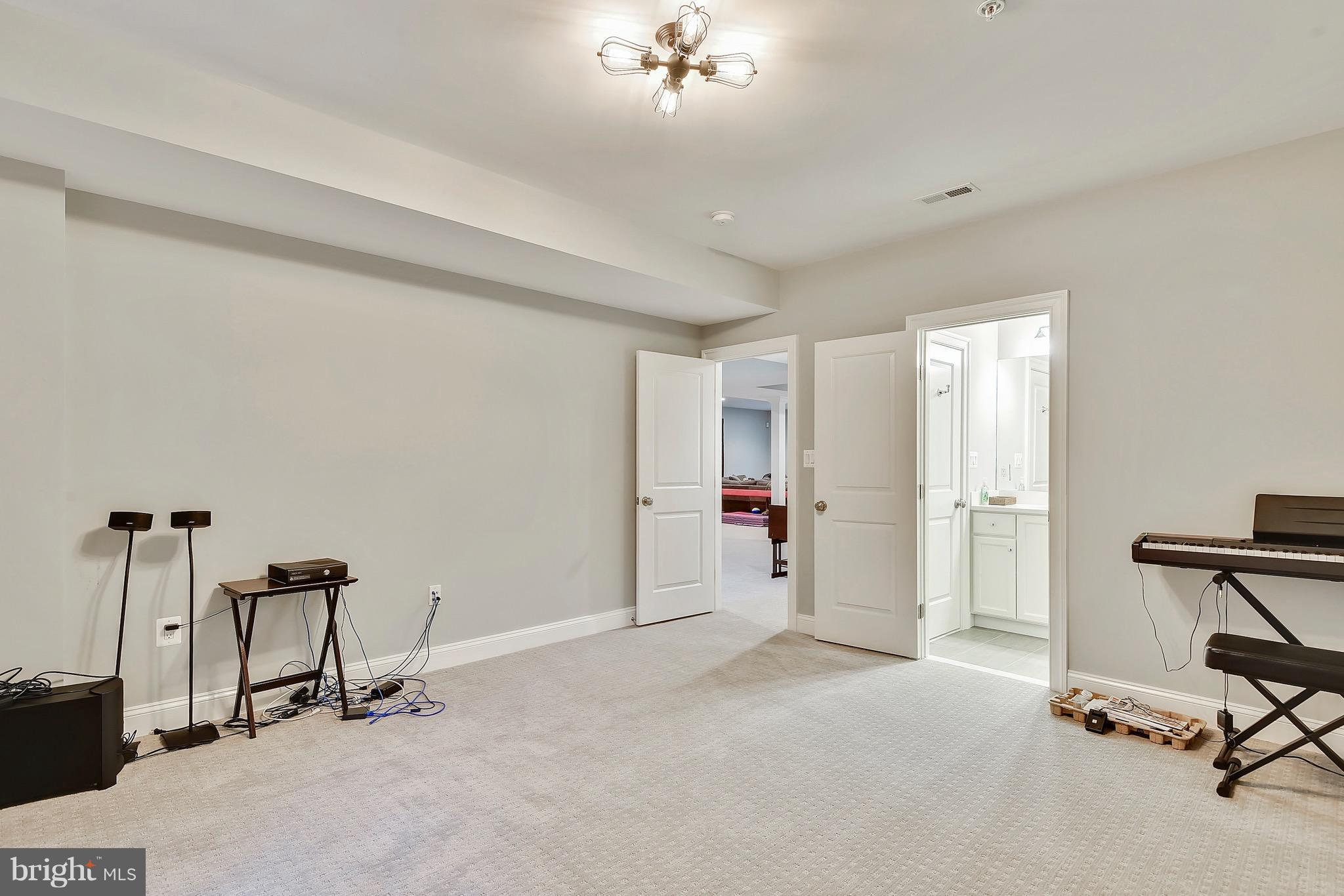 HILLMEAD - Residential