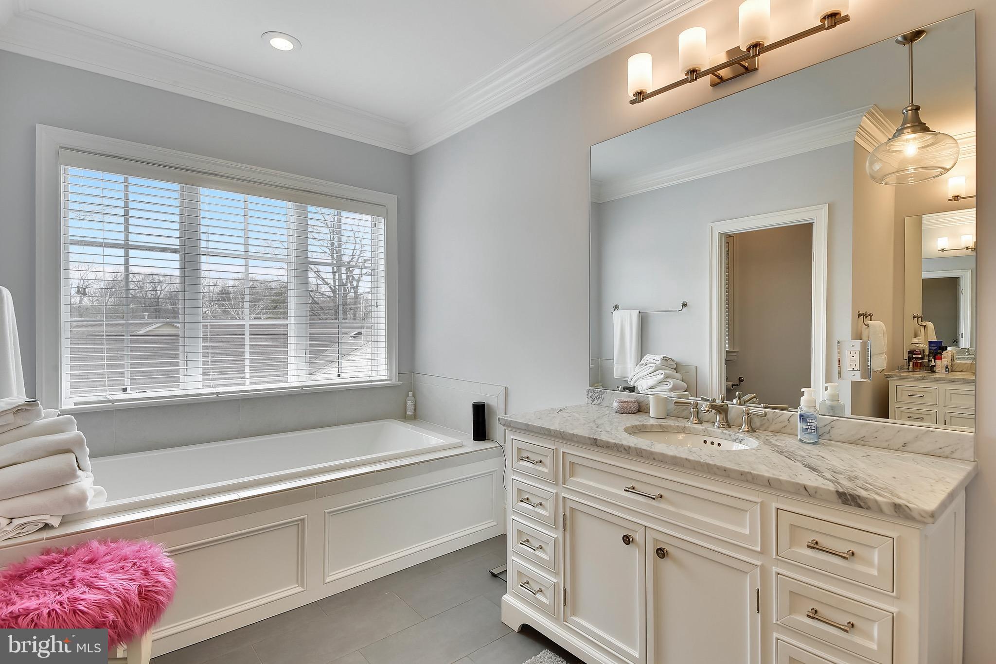 HILLMEAD - Residential