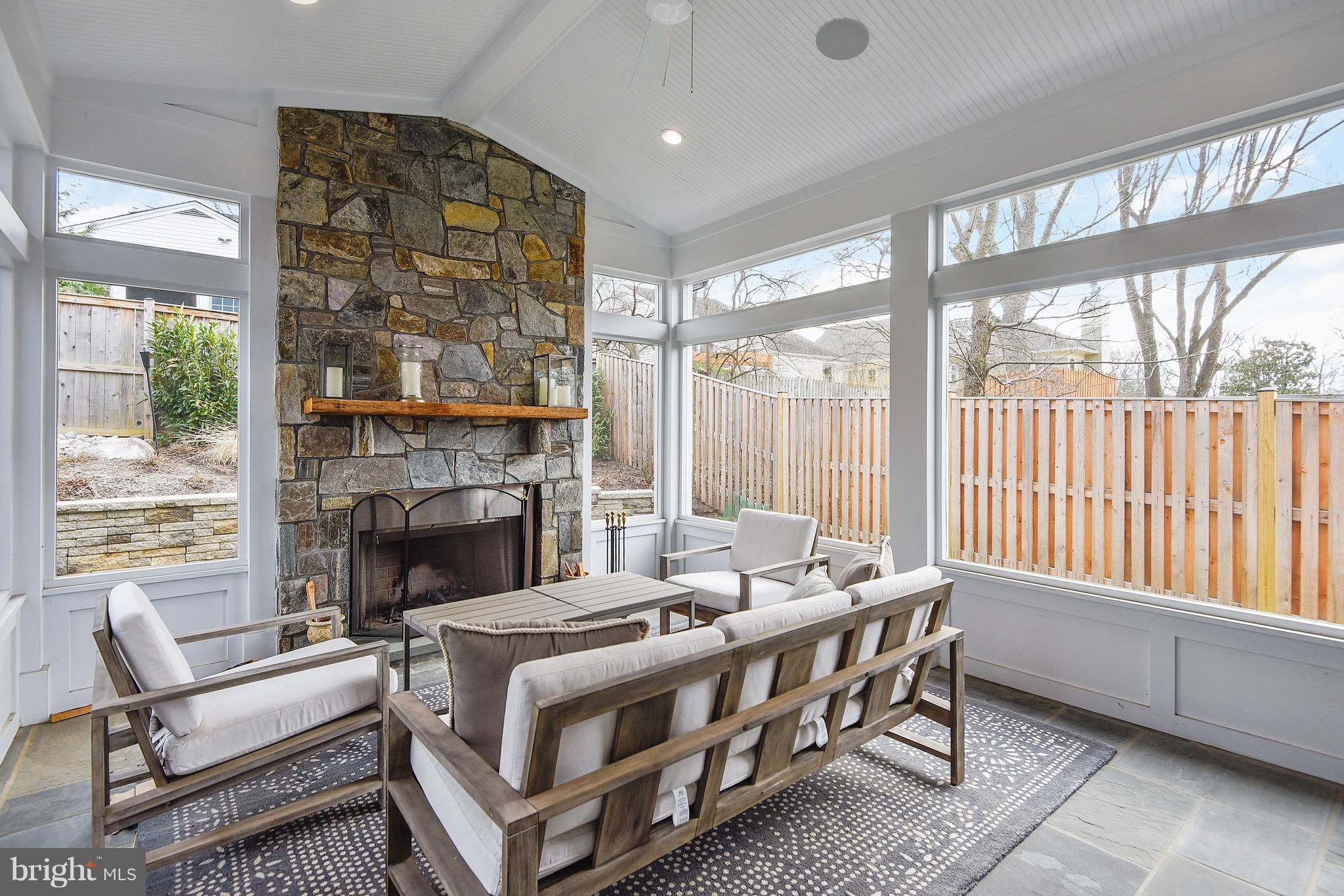HILLMEAD - Residential