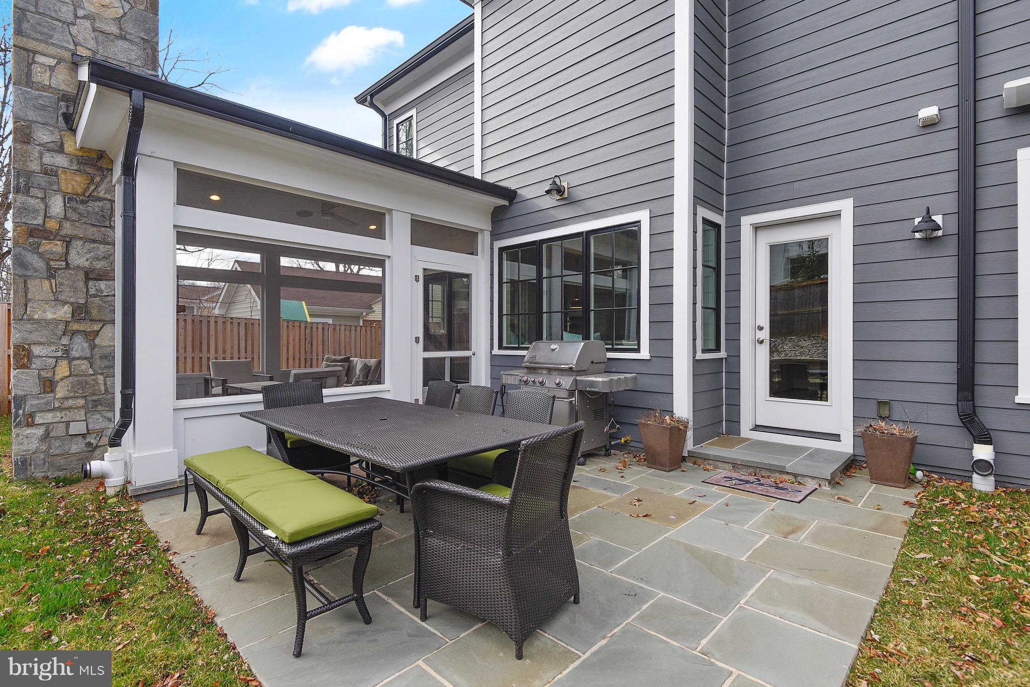 HILLMEAD - Residential