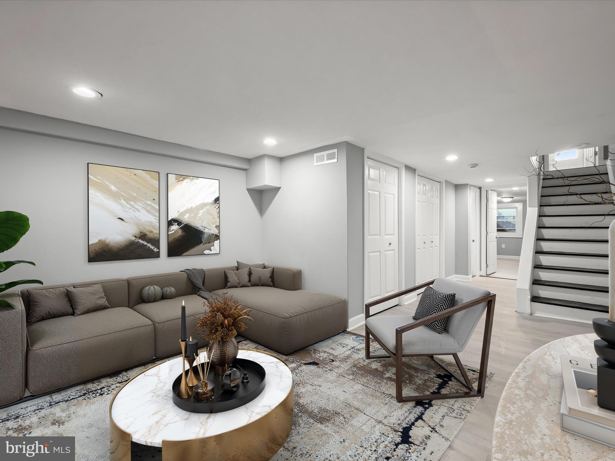 GREEKTOWN - Residential