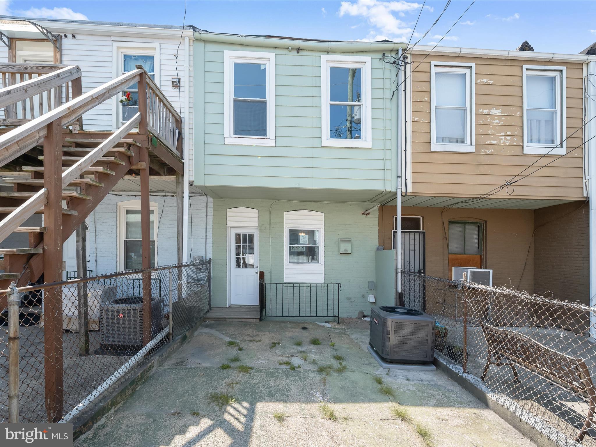 GREEKTOWN - Residential