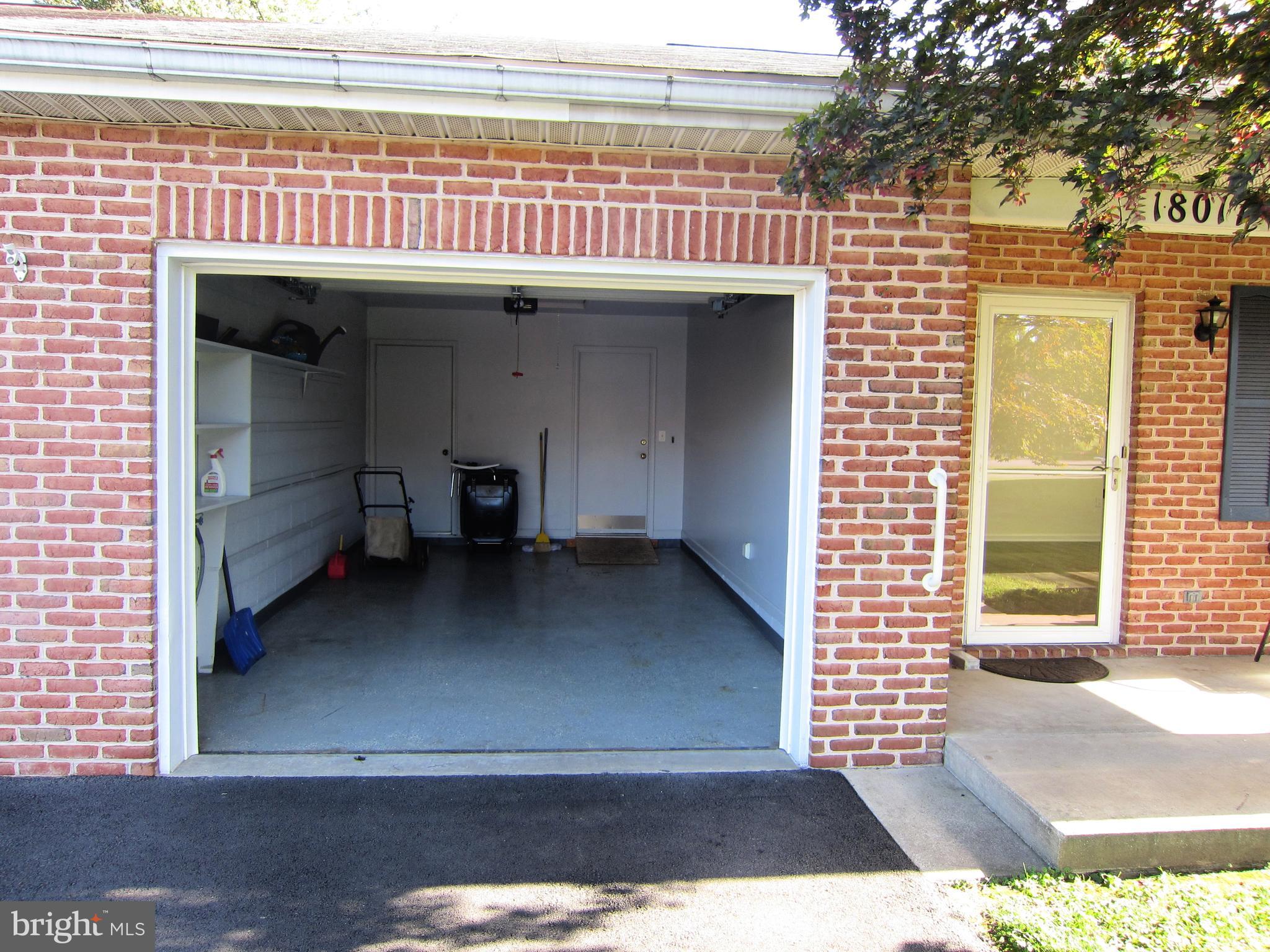 TOWNE OAK VILLAGE - Residential