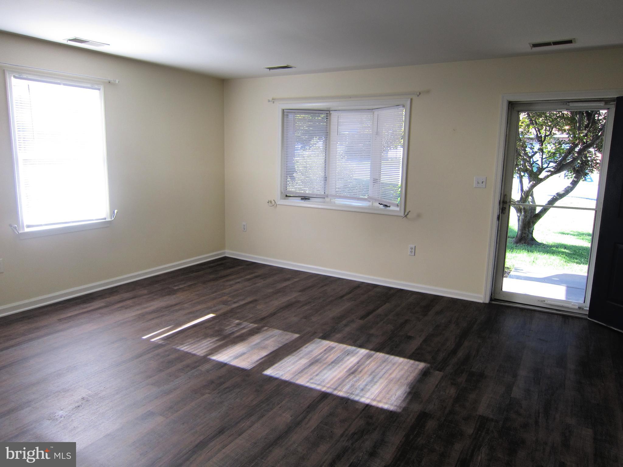 TOWNE OAK VILLAGE - Residential