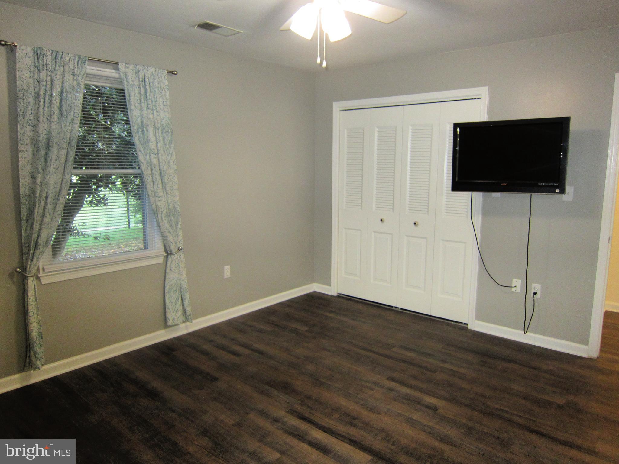 TOWNE OAK VILLAGE - Residential