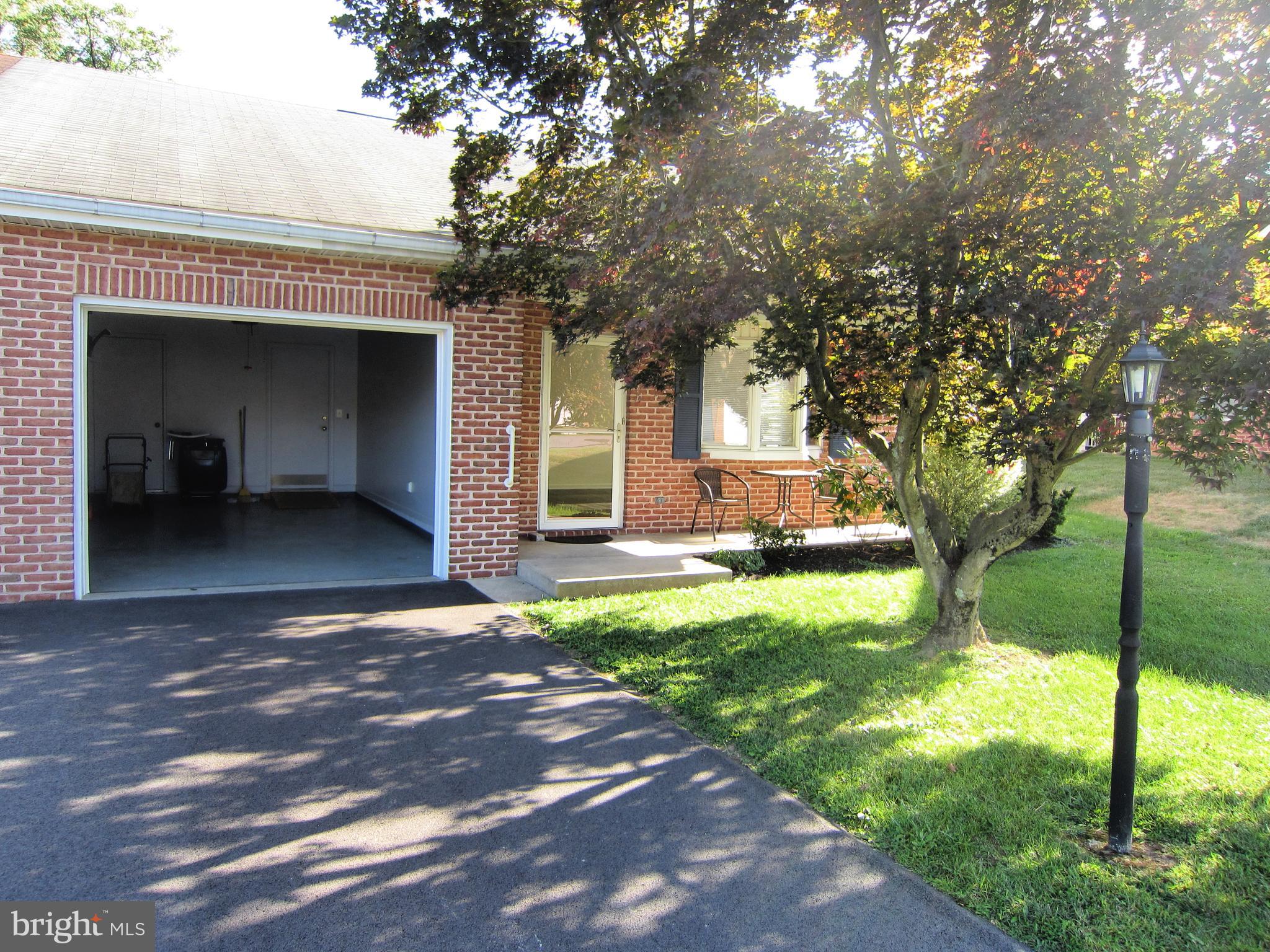 TOWNE OAK VILLAGE - Residential