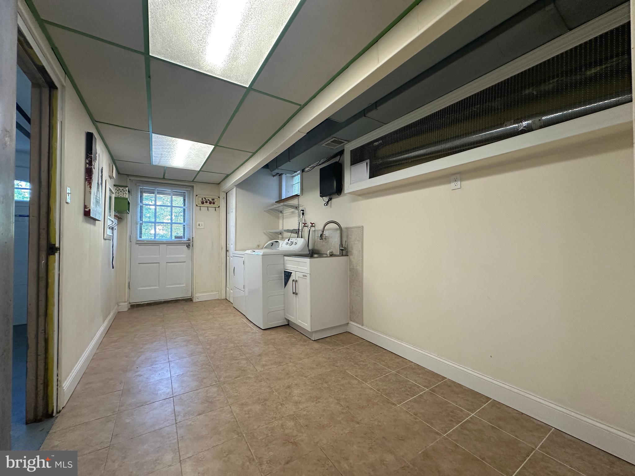 FOX CHASE - Residential