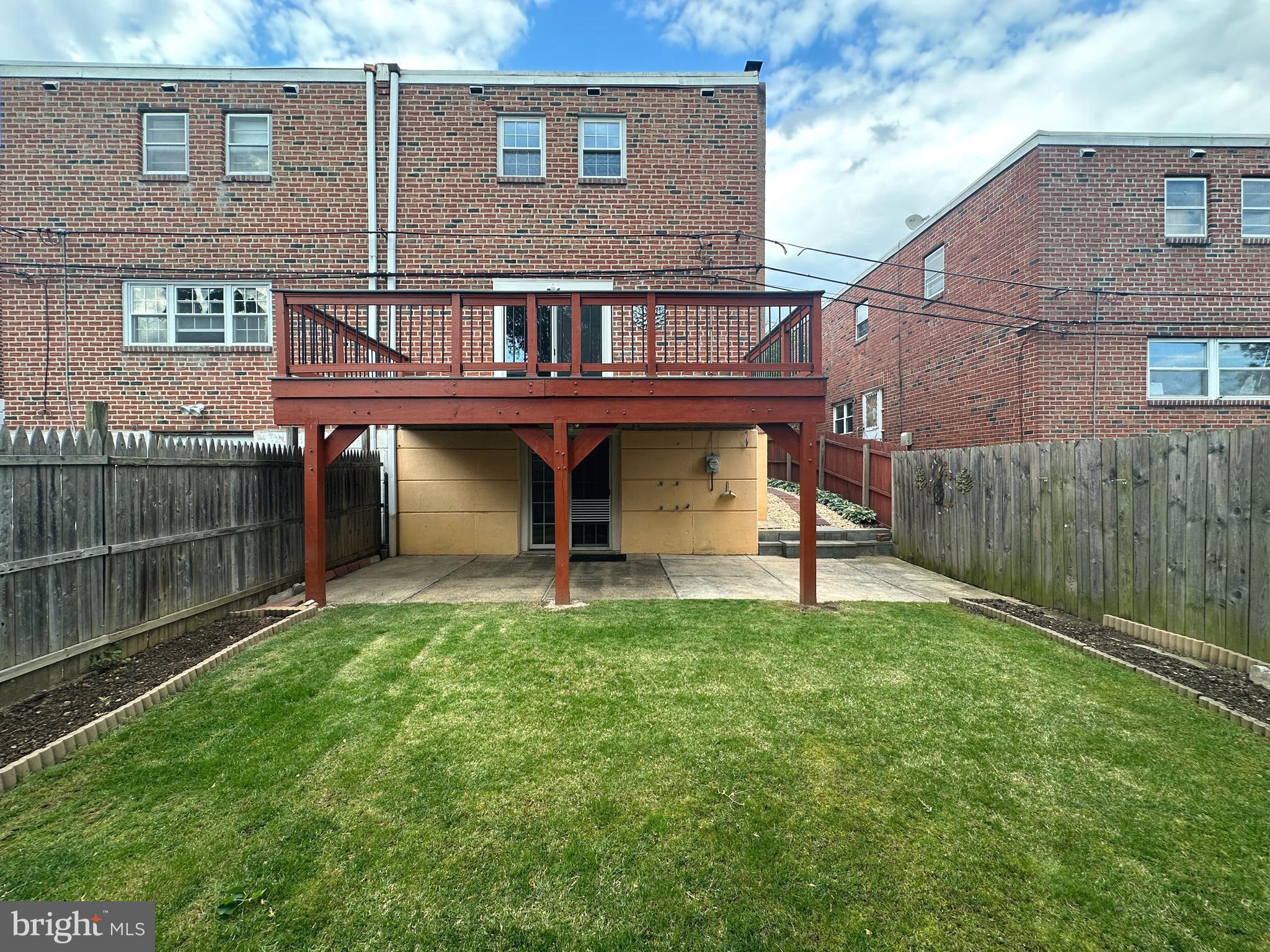 FOX CHASE - Residential