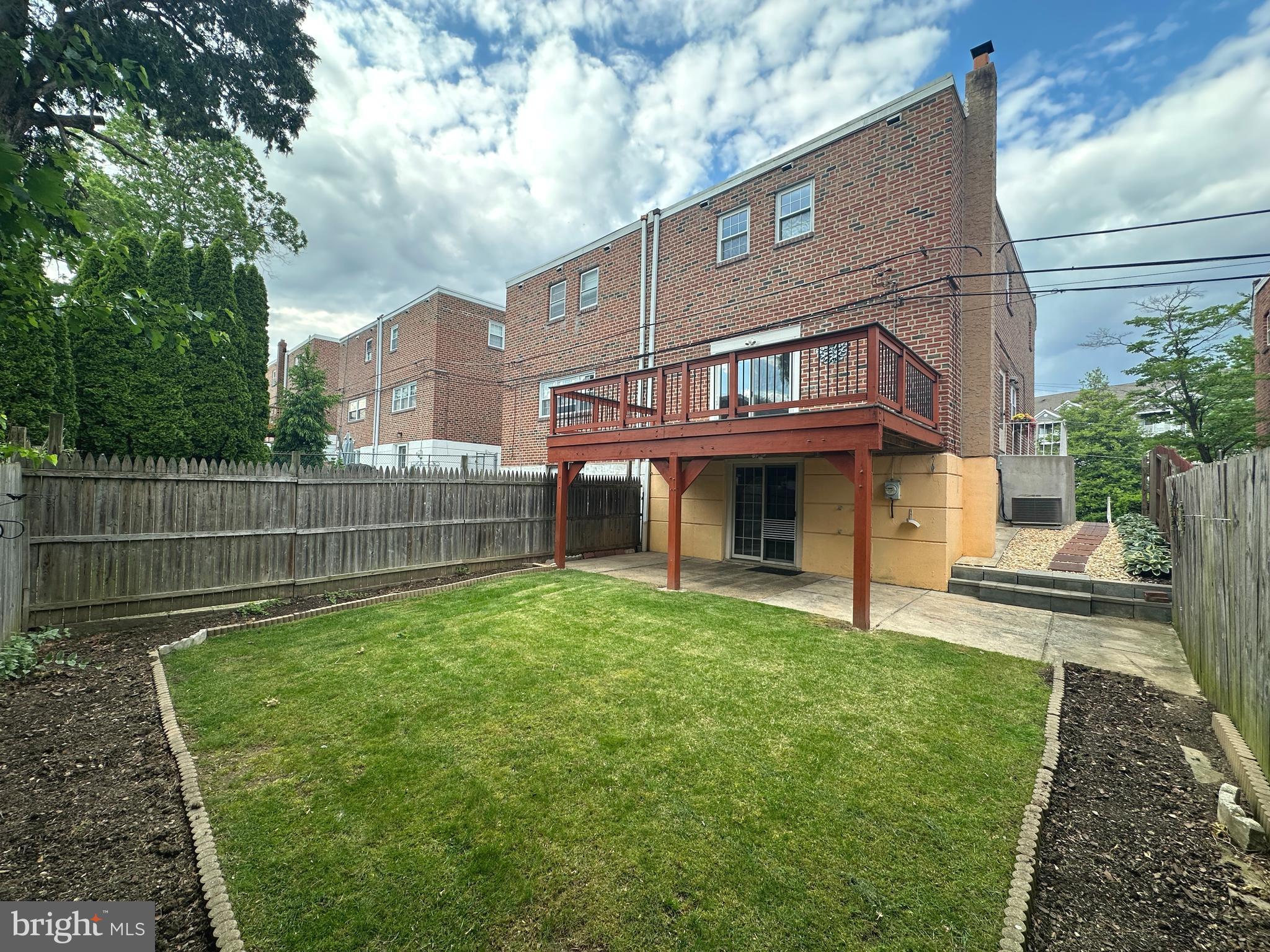 FOX CHASE - Residential