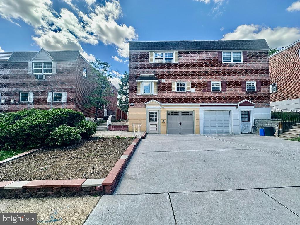 FOX CHASE - Residential
