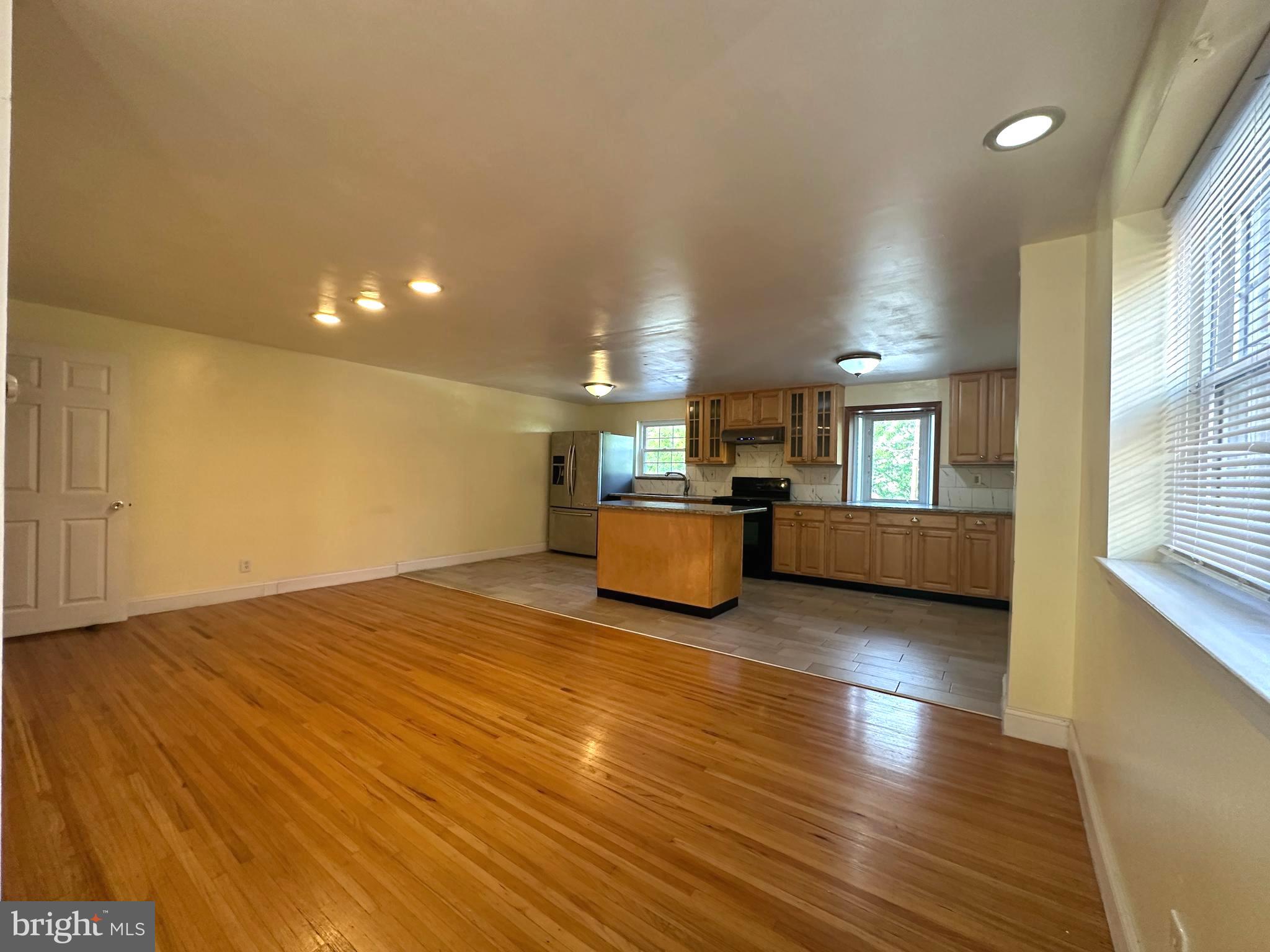 FOX CHASE - Residential