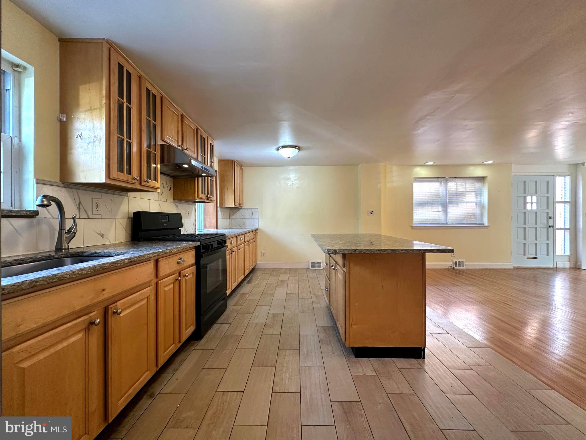 FOX CHASE - Residential