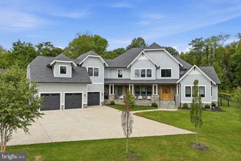 Photo of 5532 Summit Street, CENTREVILLE, VA 20120 (MLS # VAFX2344550)