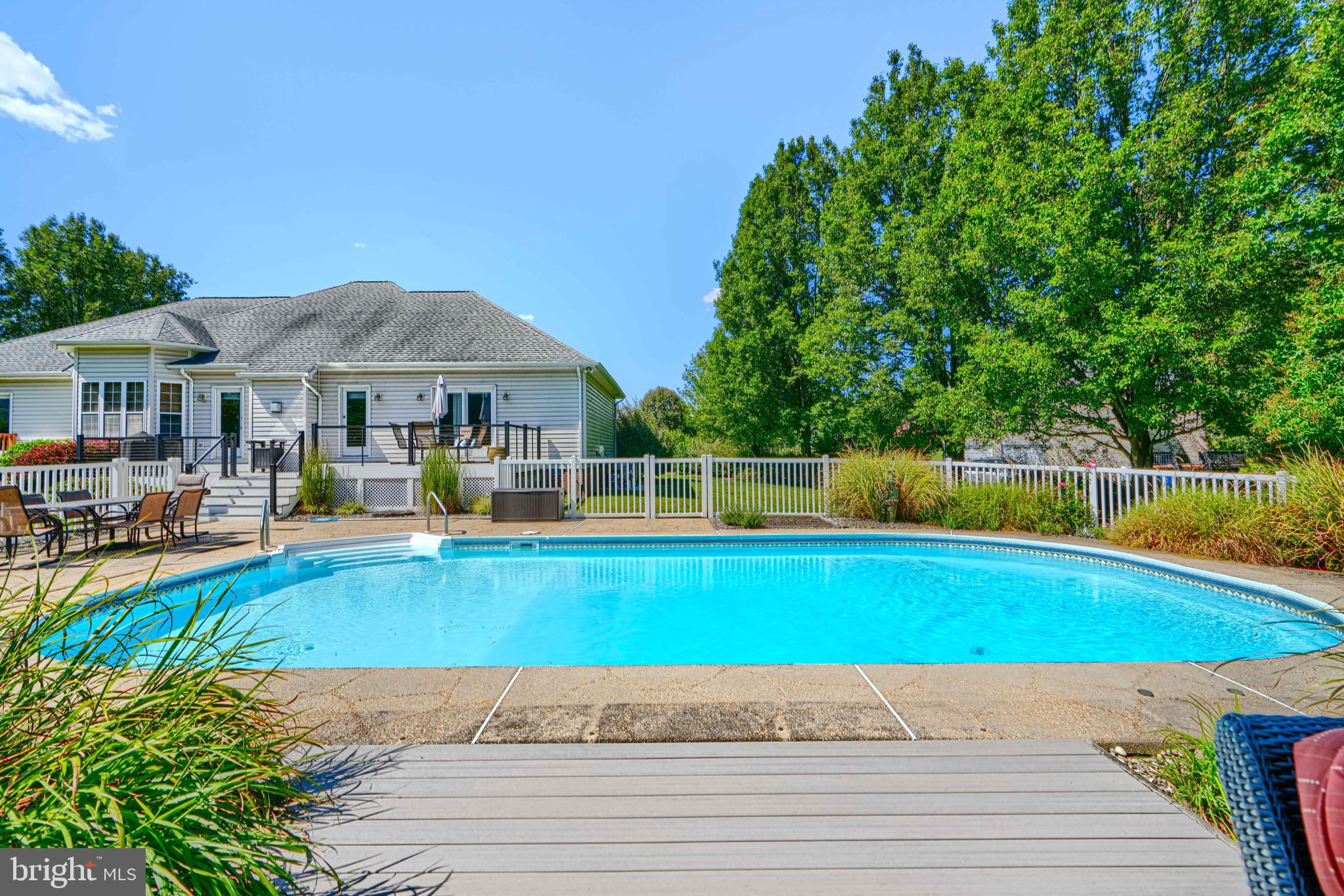 MALLARD'S POND - Residential