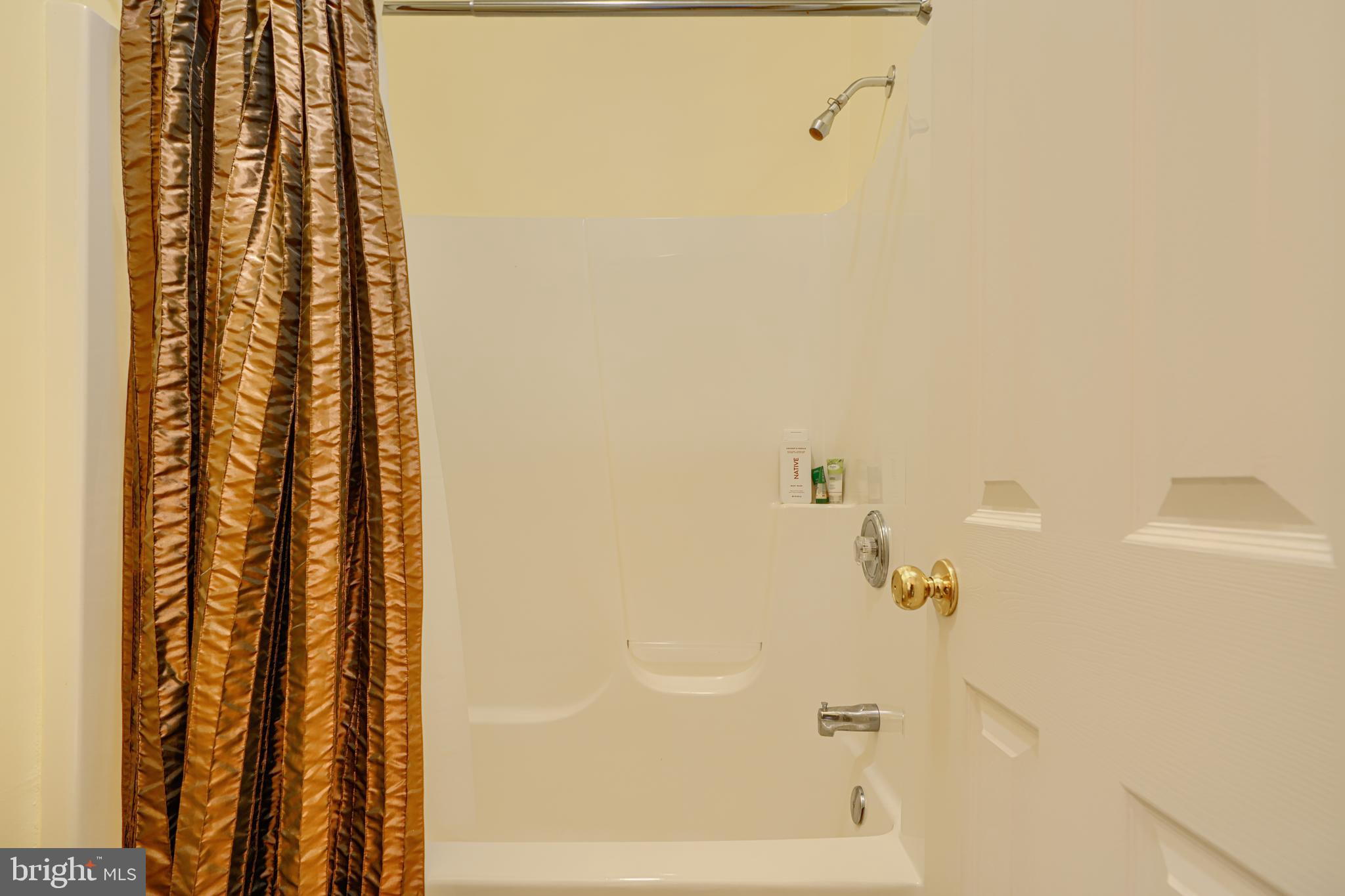 MALLARD'S POND - Residential